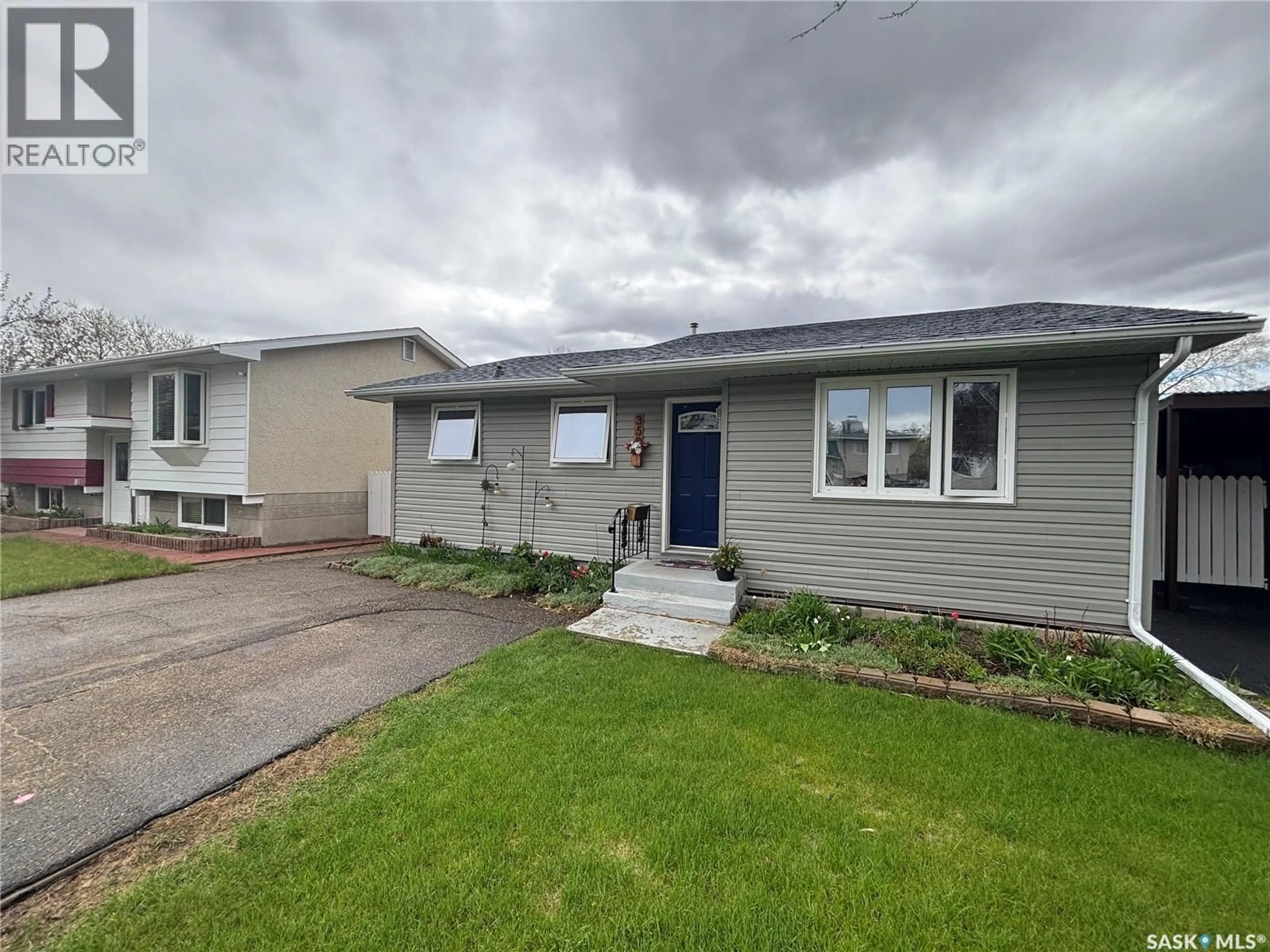 Home with vinyl exterior material, street for 358 BRUCE STREET, Regina Saskatchewan S4R5H1