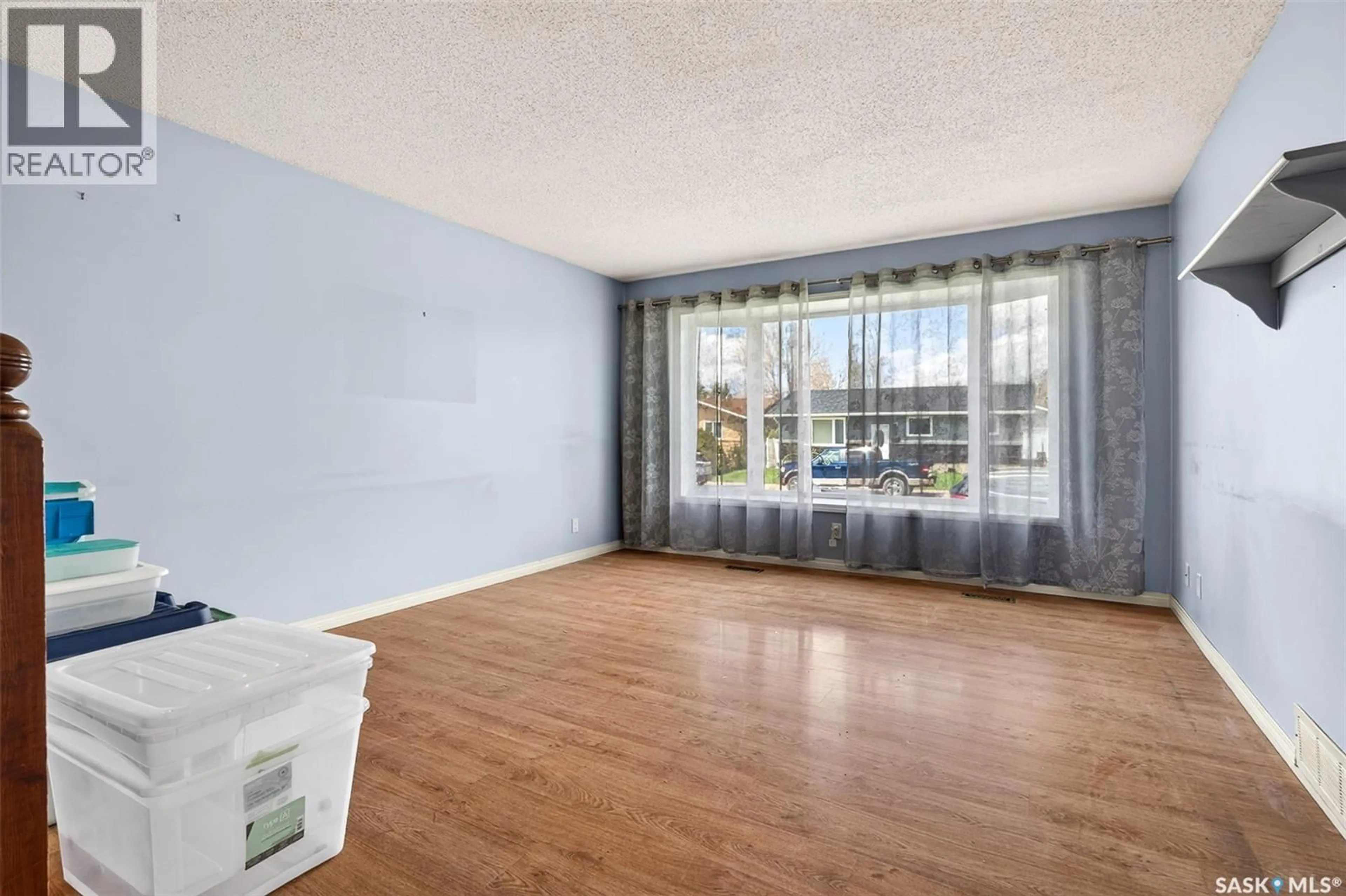 A pic of a room for 29 EDELWEISS CRESCENT, Moose Jaw Saskatchewan S6J1E4