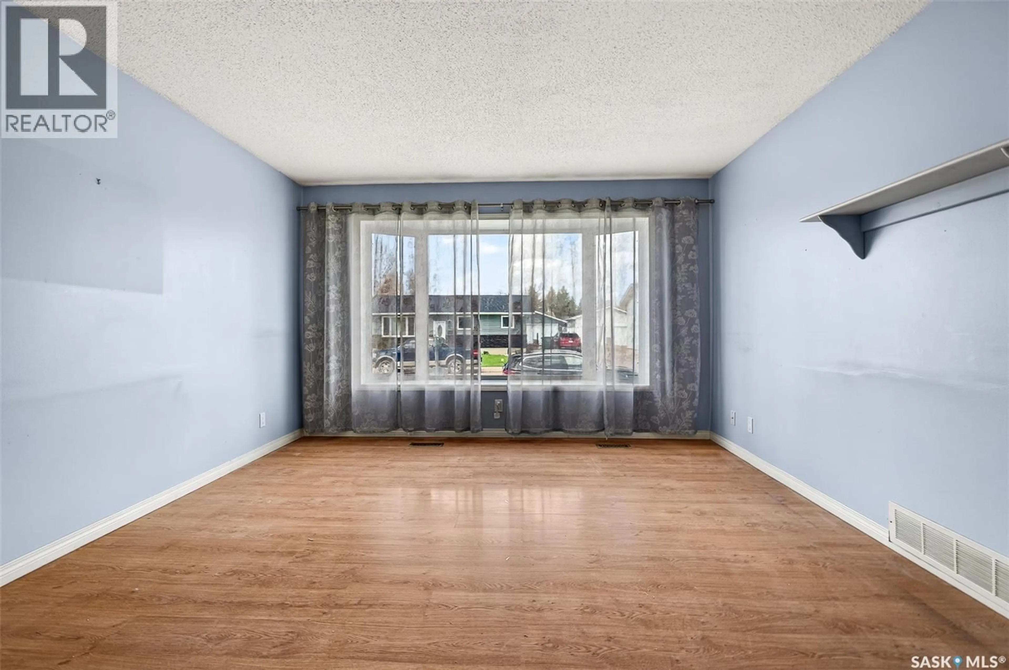 A pic of a room for 29 EDELWEISS CRESCENT, Moose Jaw Saskatchewan S6J1E4