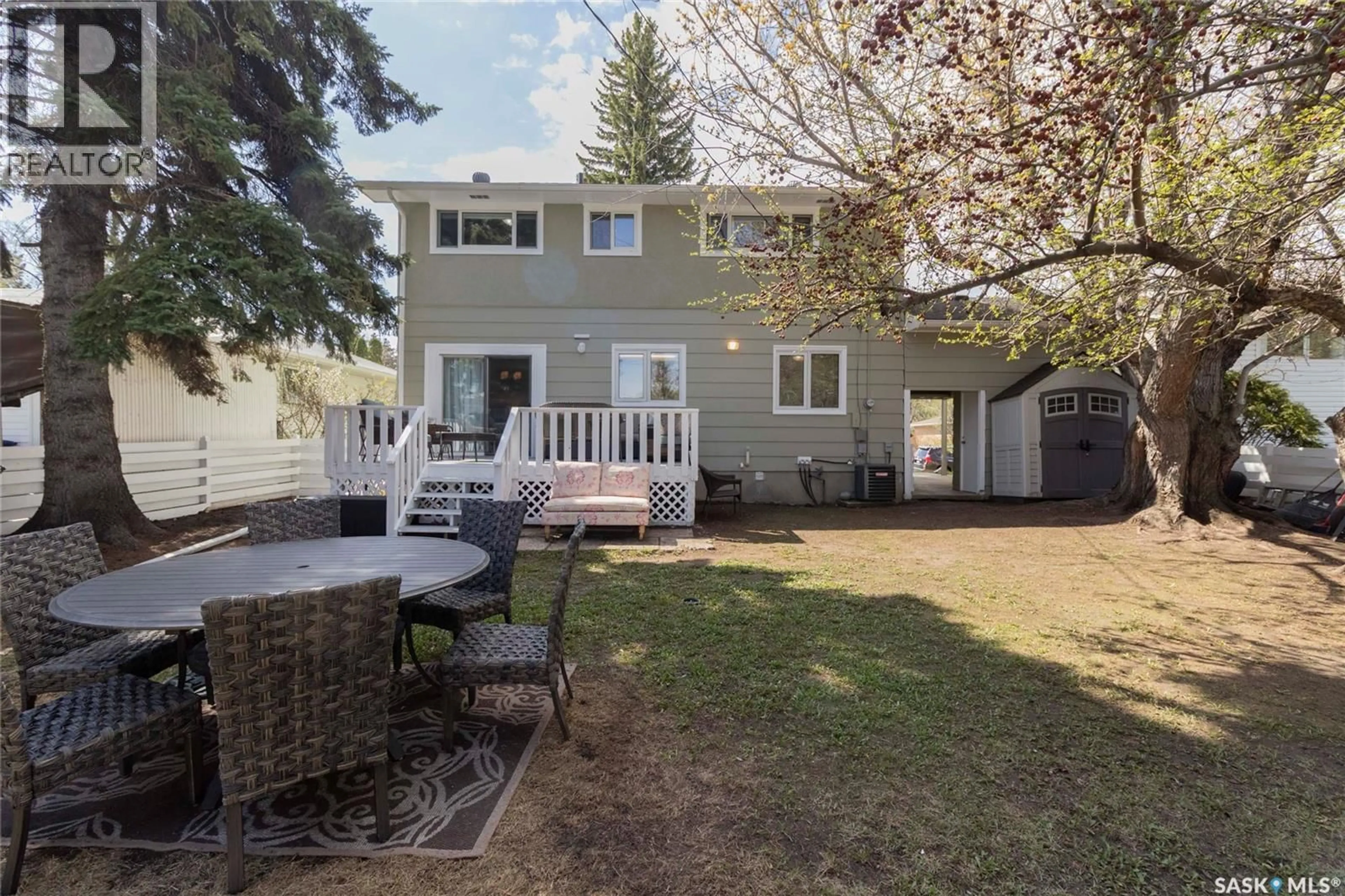 Patio, street for E - 1515 HILLIARD STREET, Saskatoon Saskatchewan S7J0G5