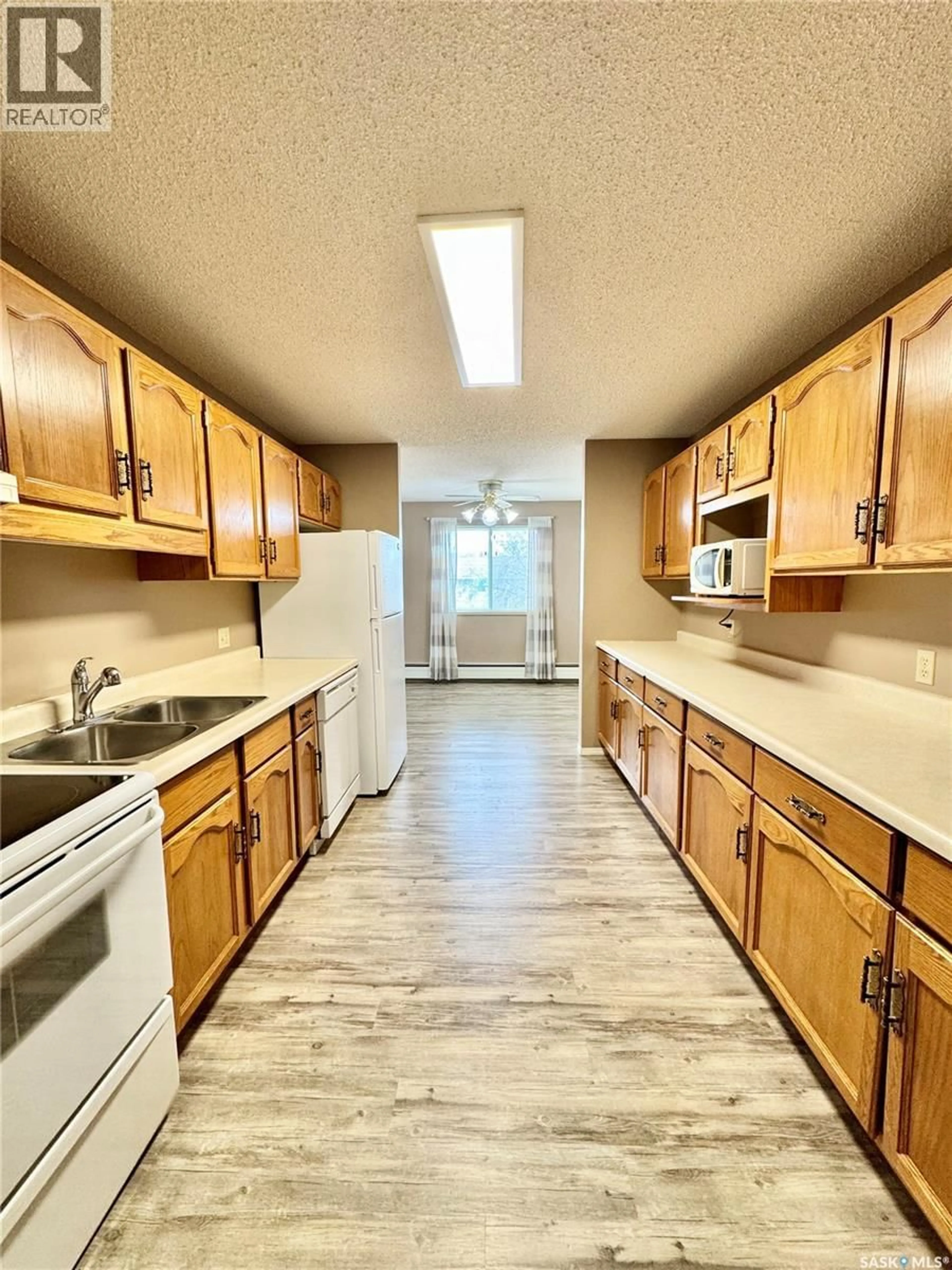 Standard kitchen, unknown for 205 66 19TH STREET, Prince Albert Saskatchewan S6V7T6