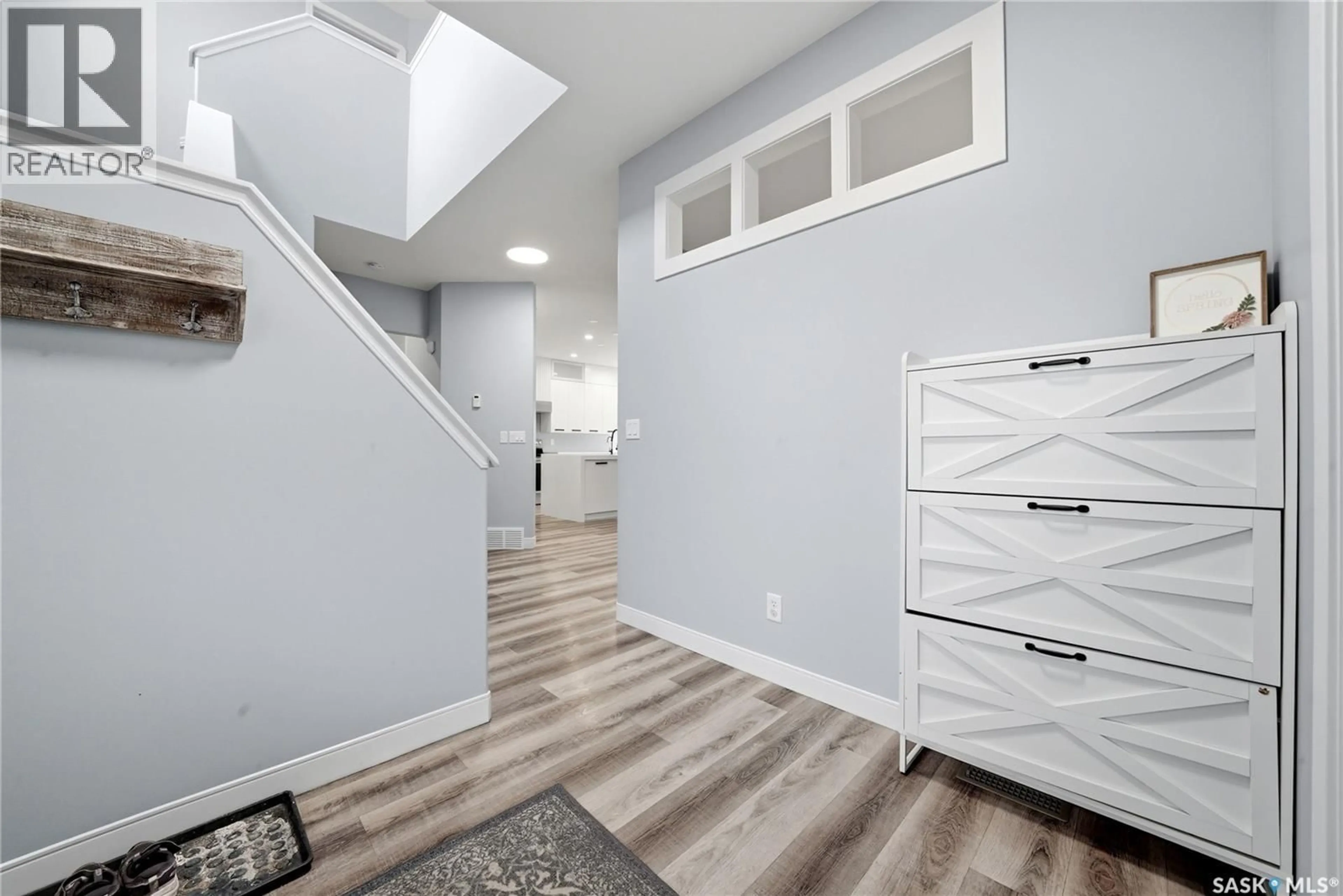 Indoor entryway for 709 ASPEN CRESCENT, Pilot Butte Saskatchewan S0G3Z0
