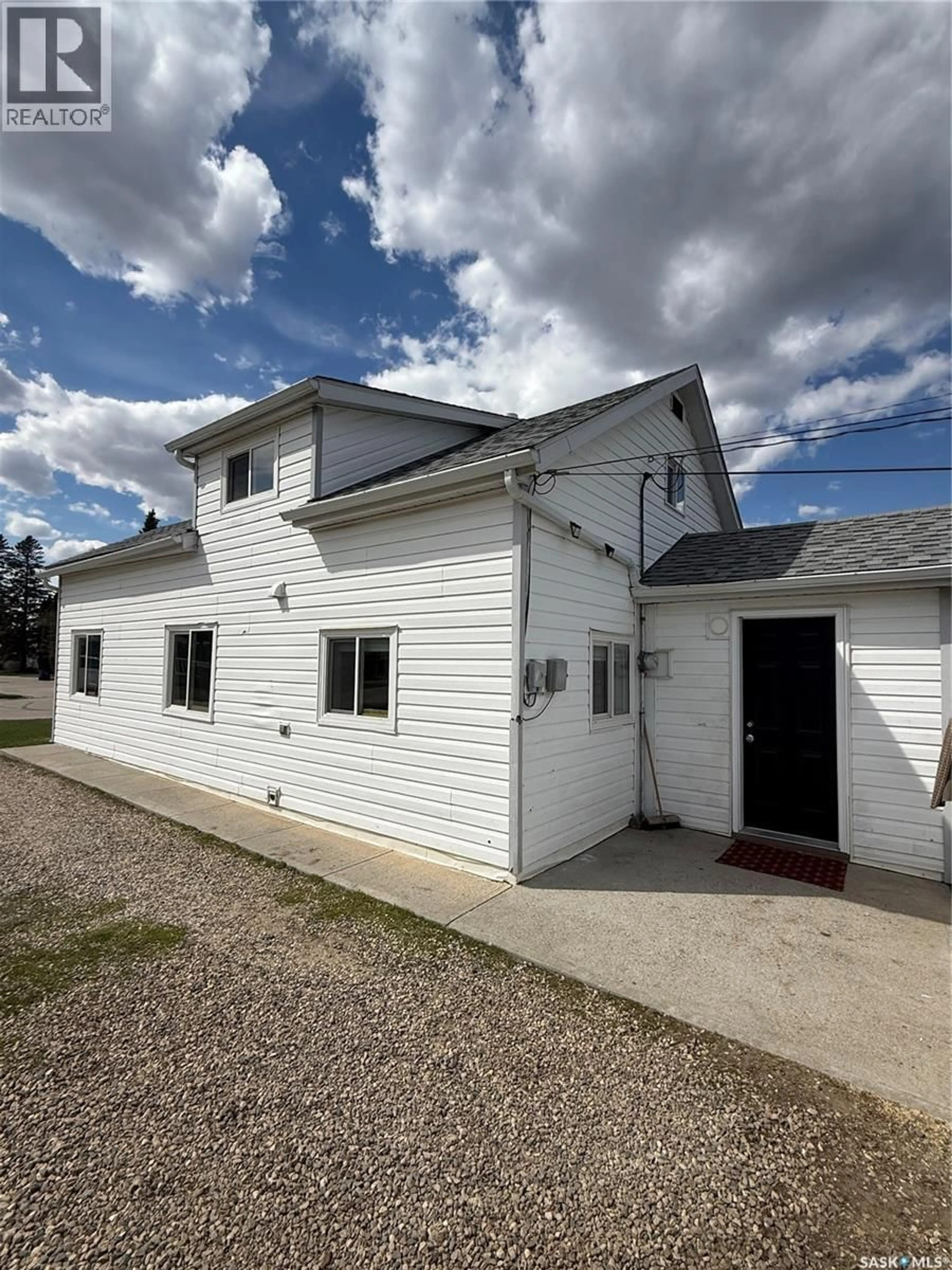 Unknown for 901 2ND STREET, Nipawin Saskatchewan S0E1E0