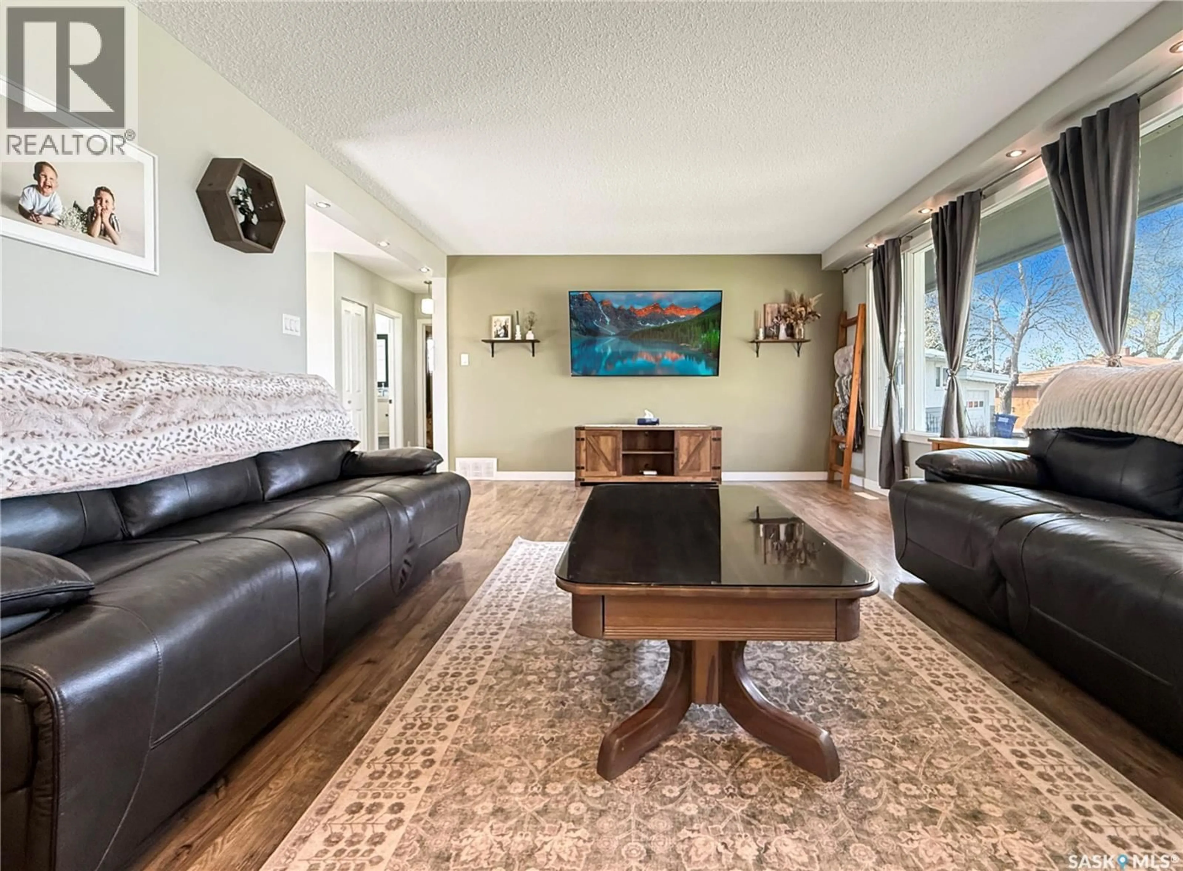 Living room with furniture, unknown for 480 3RD AVENUE, Swift Current Saskatchewan S9H3K8
