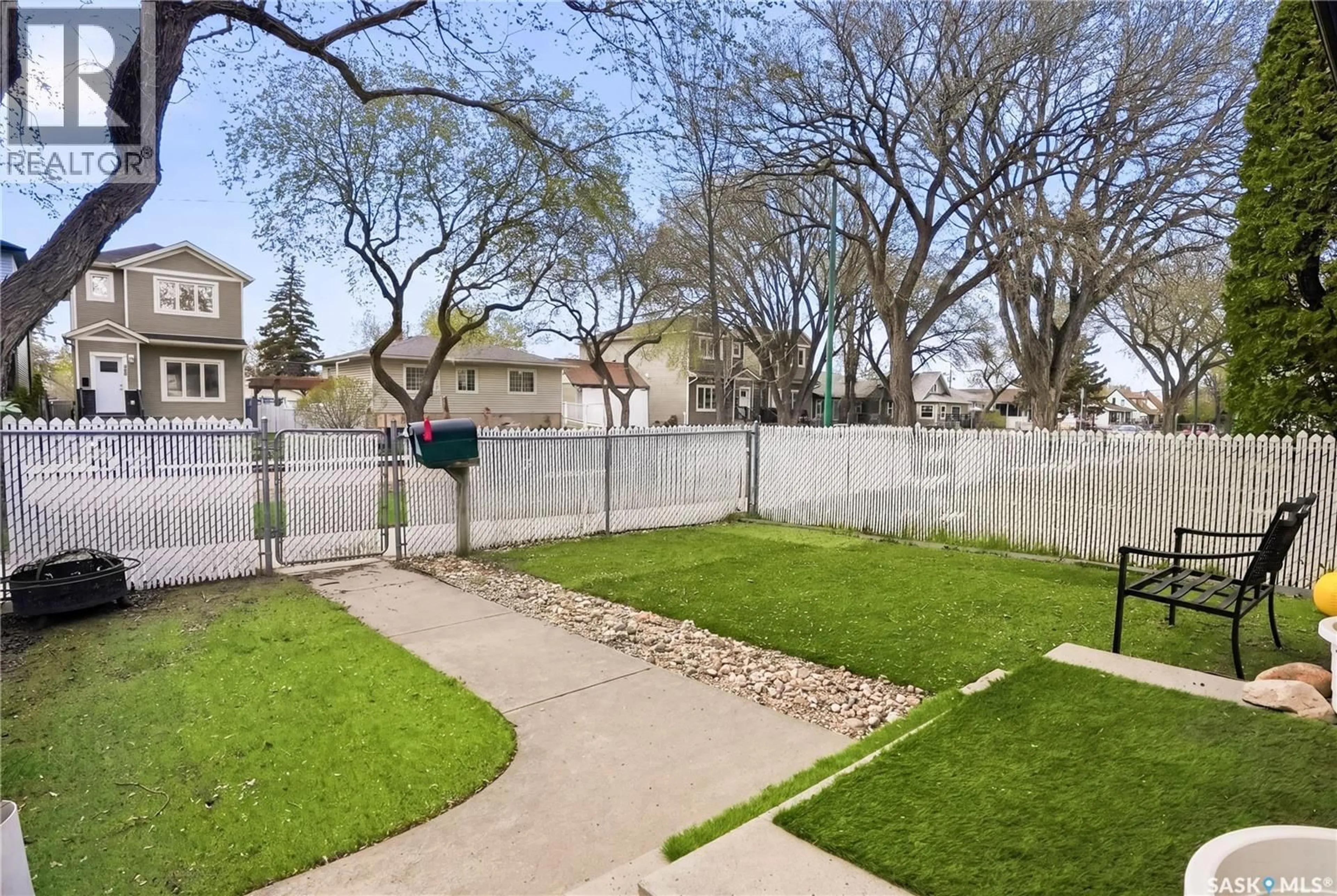 Unknown for 724 M AVENUE, Saskatoon Saskatchewan S7M2L4
