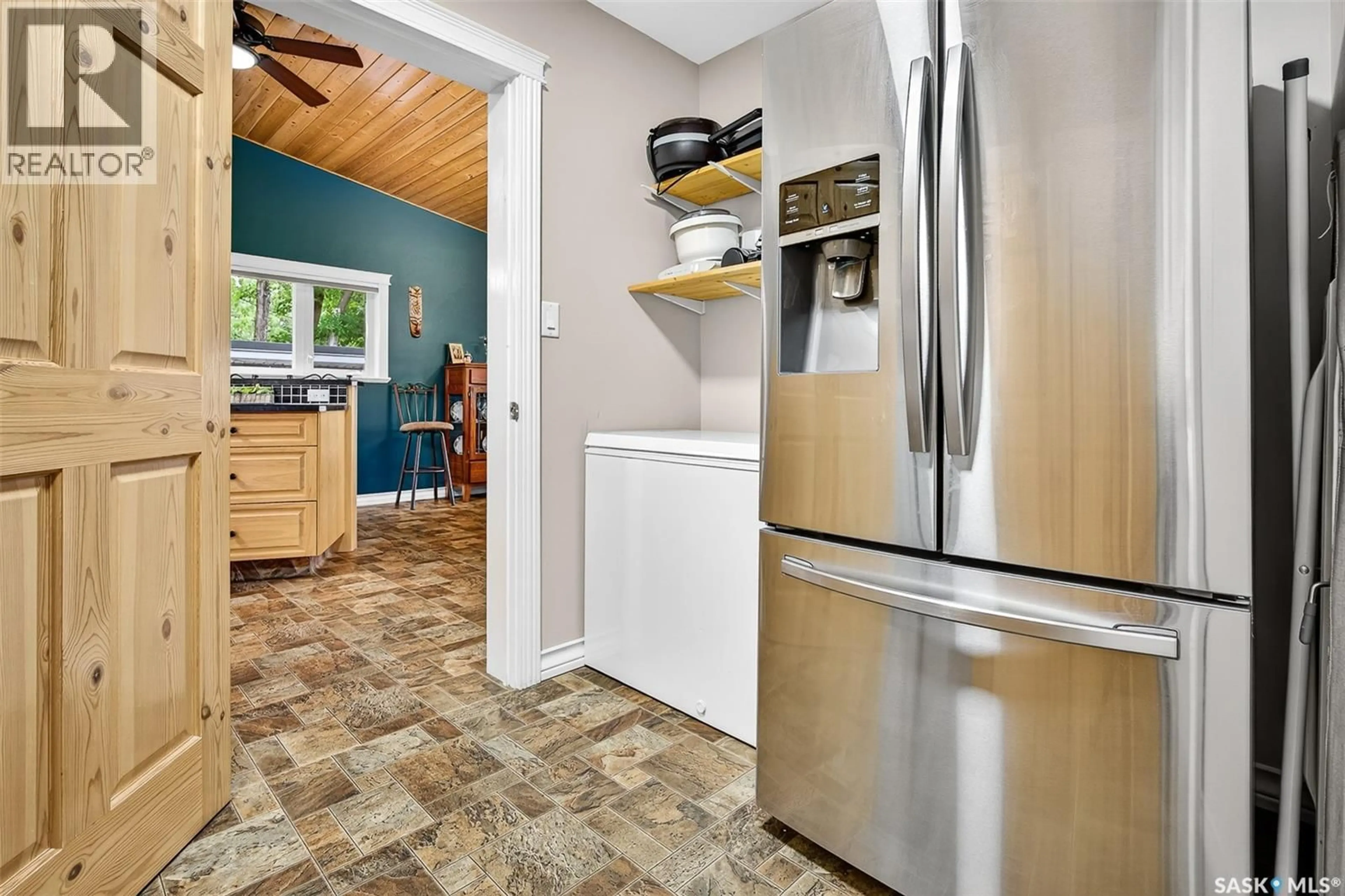 Open concept kitchen, ceramic/tile floor for 417 DANIEL DRIVE, Dufferin Rm No. 190 Saskatchewan S6H4P4