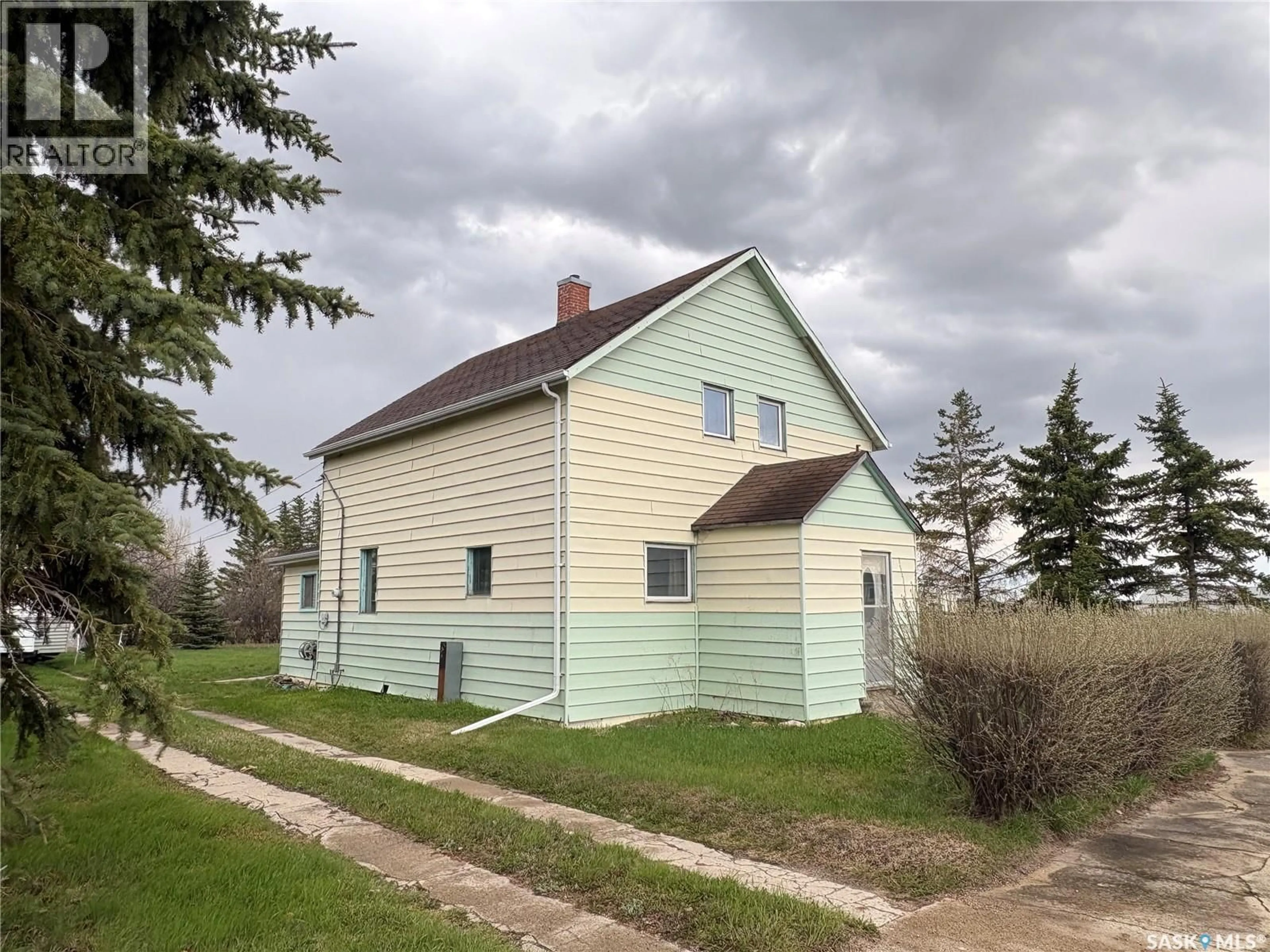 Shed for 102-104 2ND AVENUE, Meacham Saskatchewan S0K2V0