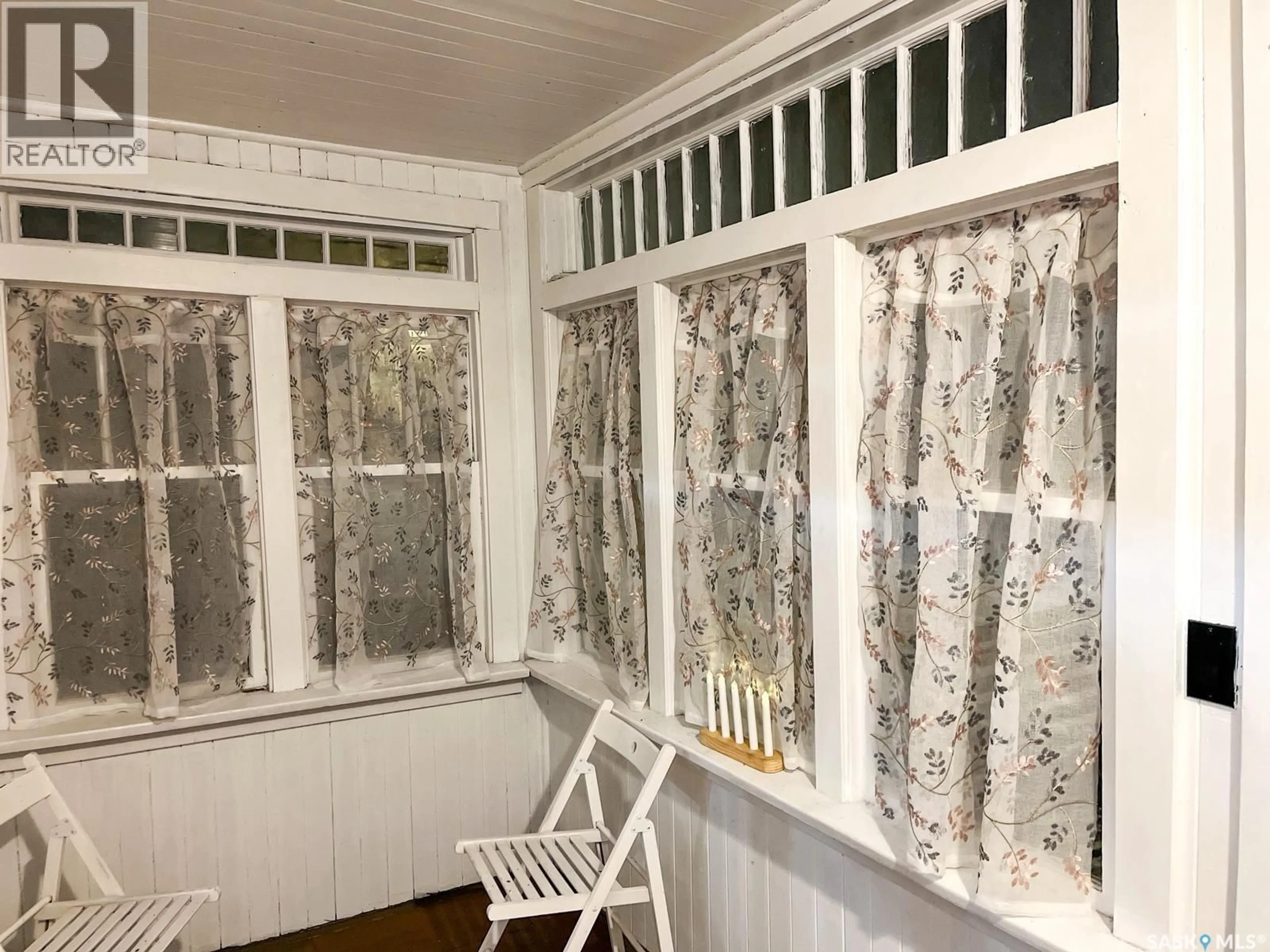 A pic of a room for 1124 VICTORIA AVENUE, Regina Saskatchewan S4P0N7