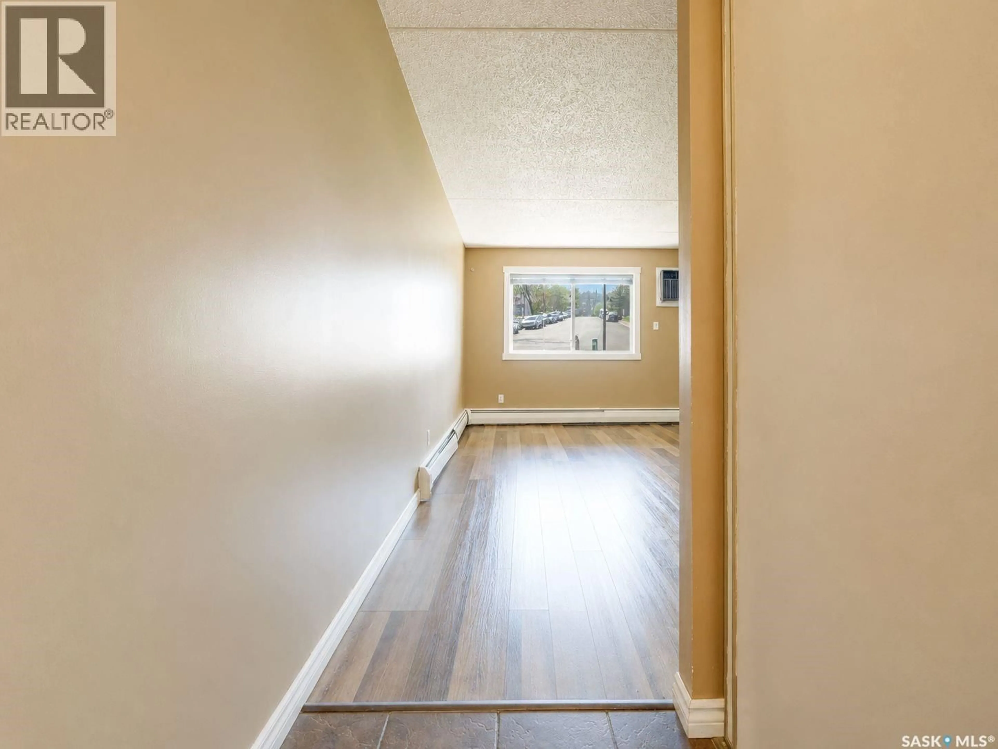 Indoor entryway for 106 KLEISINGER CRESCENT, Regina Saskatchewan S4R7M3