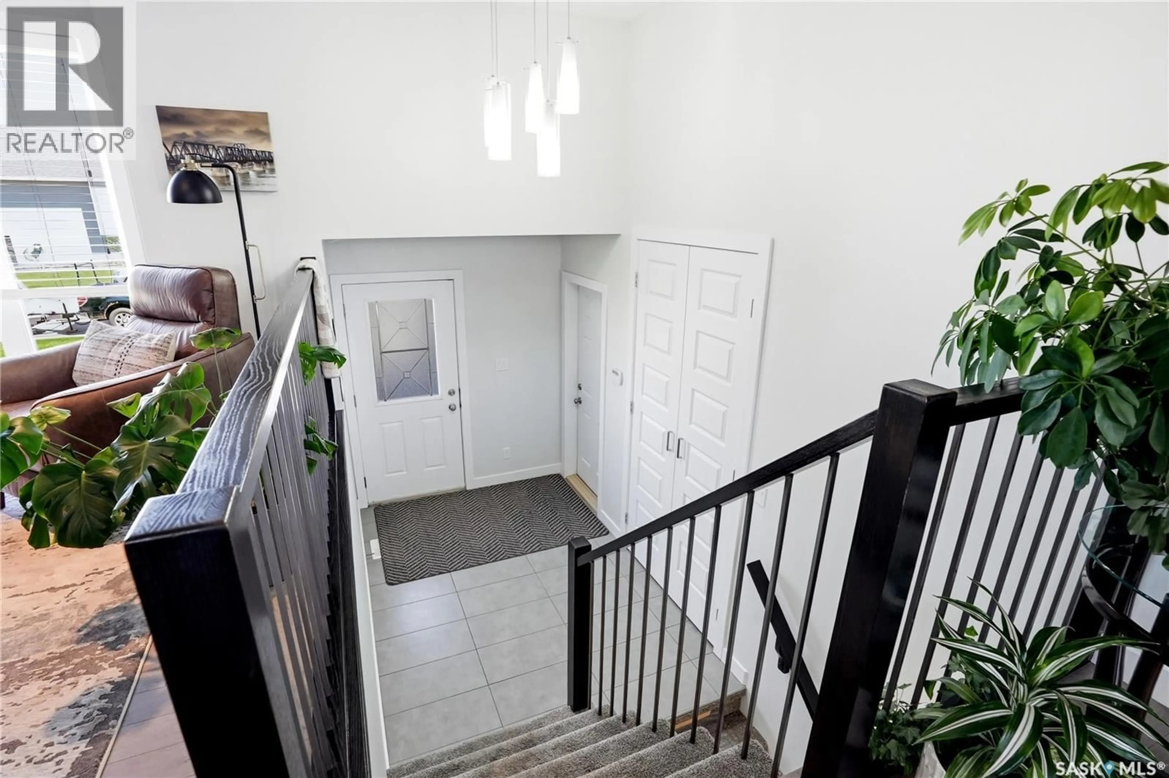 Indoor foyer for 449 SNEAD CRESCENT, Warman Saskatchewan S0K4S1