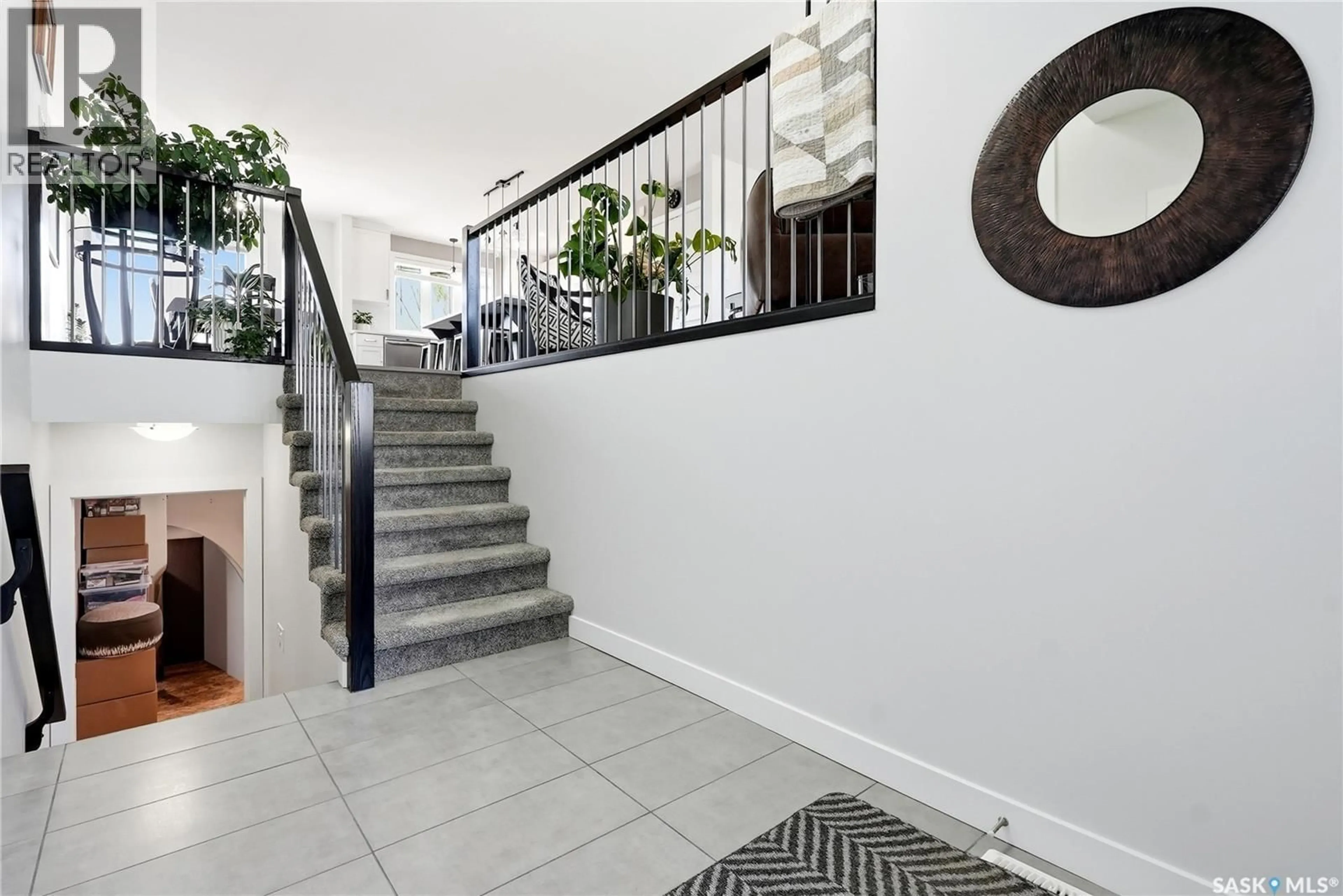 Indoor foyer for 449 SNEAD CRESCENT, Warman Saskatchewan S0K4S1