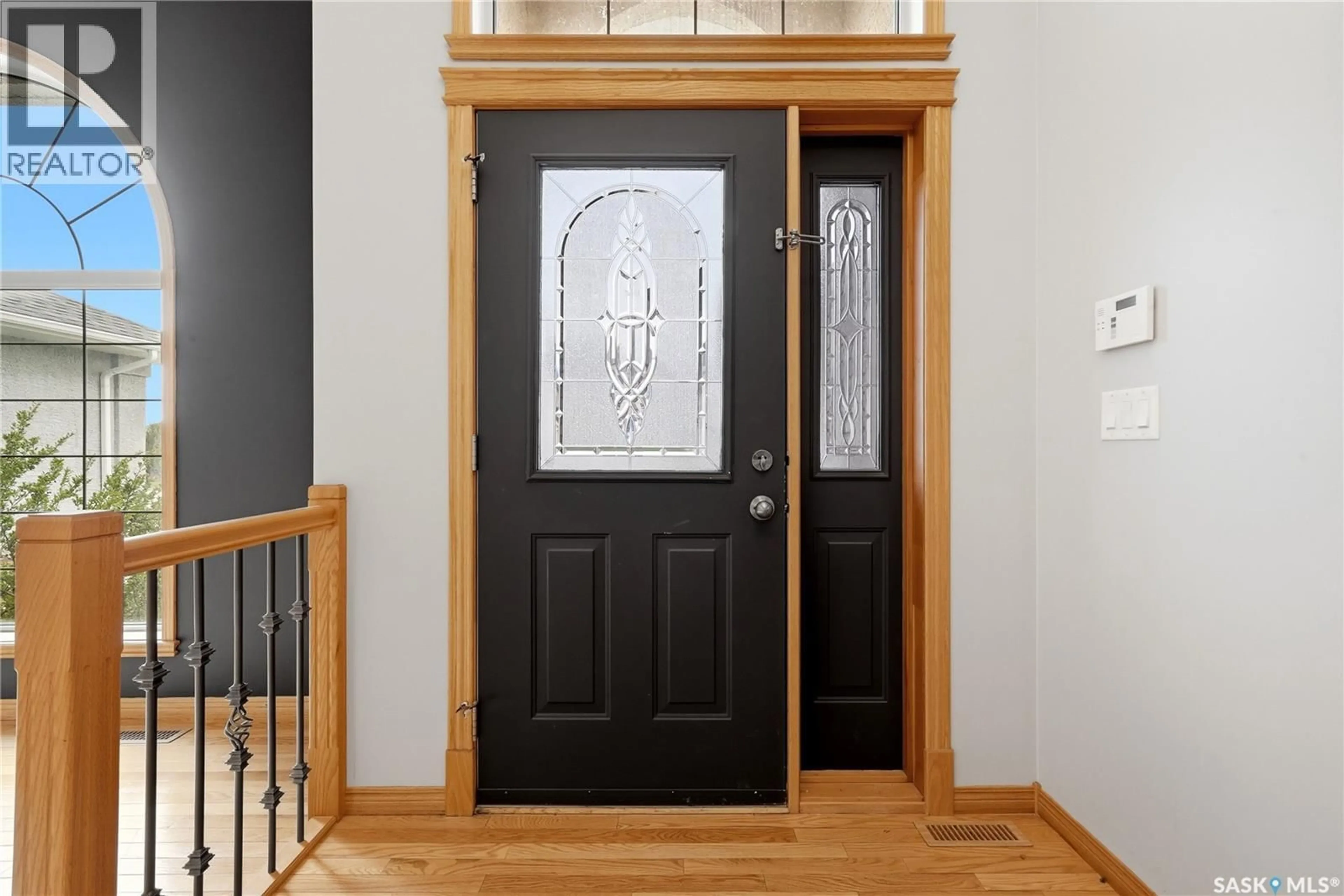 Indoor entryway for 9382 WASCANA MEWS, Regina Saskatchewan S4V2W4