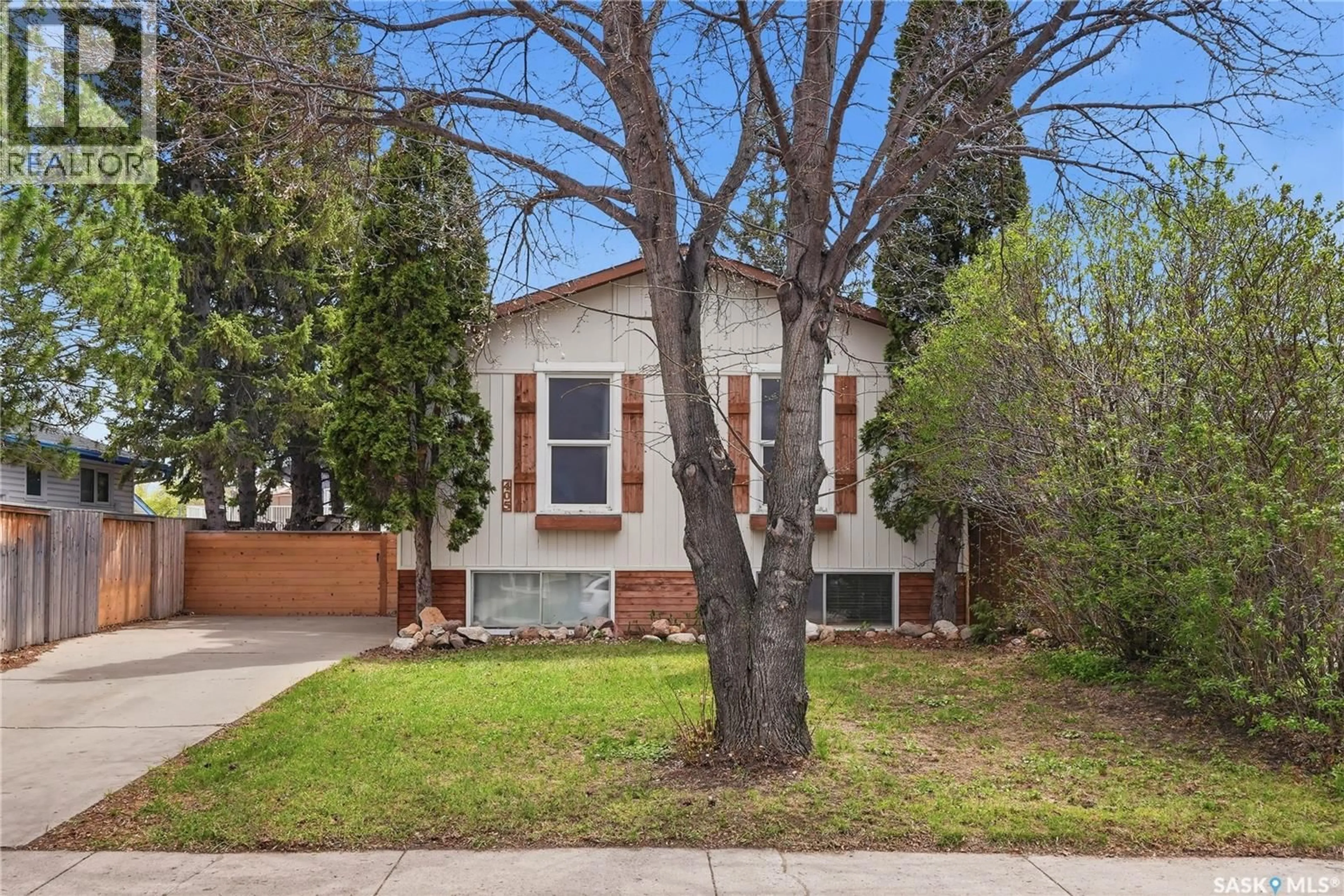 Home with brick exterior material, street for 405 ST LAURENT CRESCENT, Saskatoon Saskatchewan S7L4X3