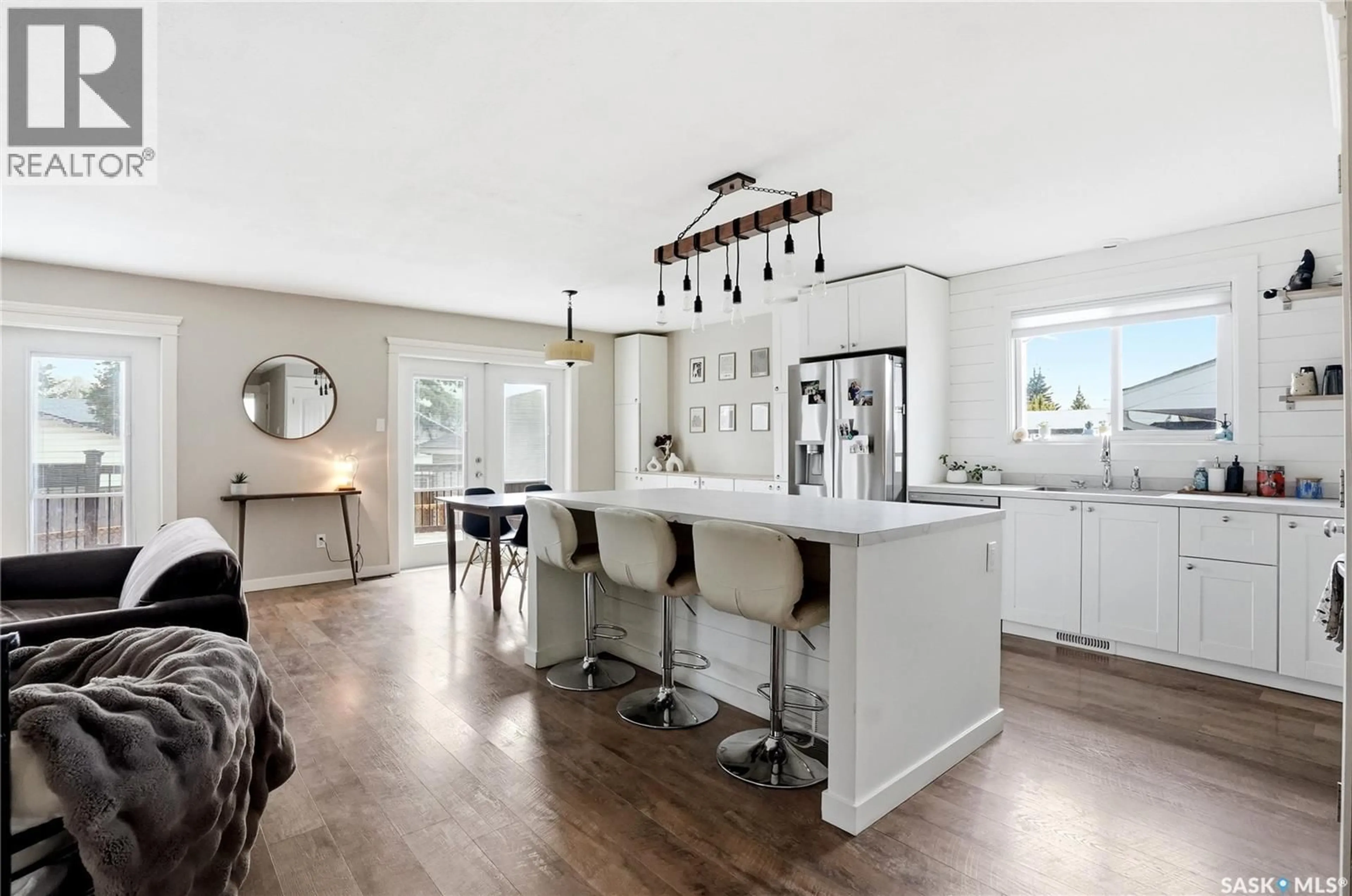 Open concept kitchen, unknown for 405 ST LAURENT CRESCENT, Saskatoon Saskatchewan S7L4X3