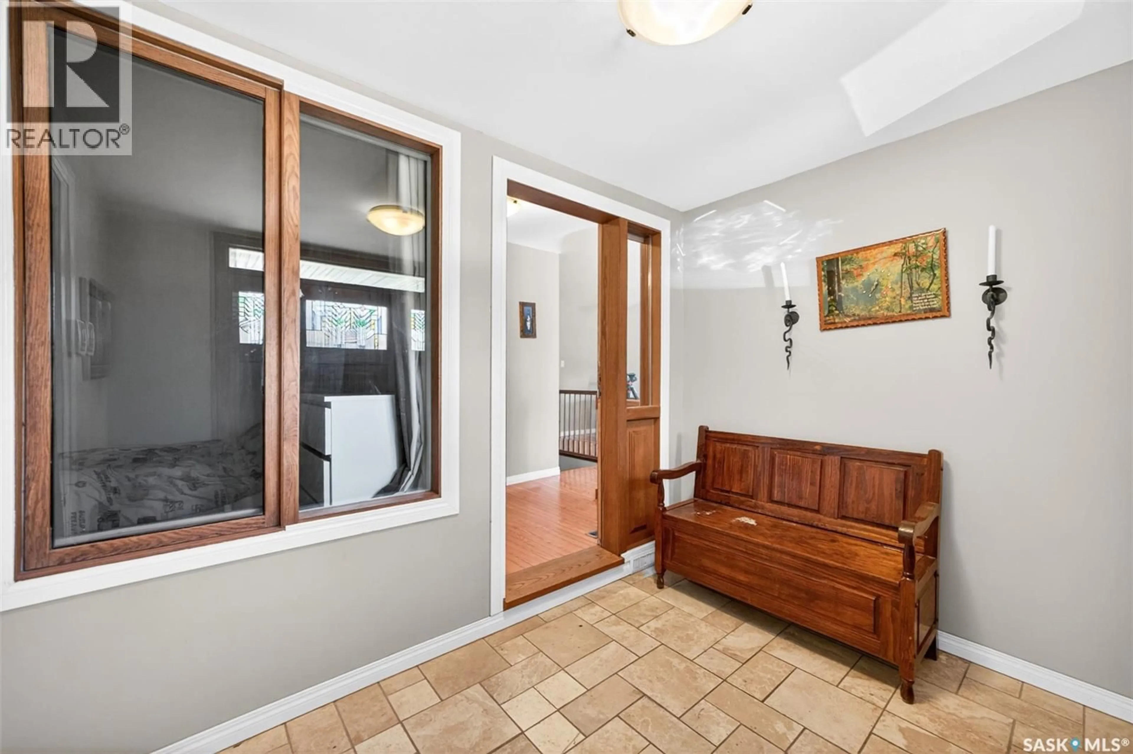 Indoor foyer for 2106 STYLES CRESCENT, Regina Saskatchewan S4V0P9