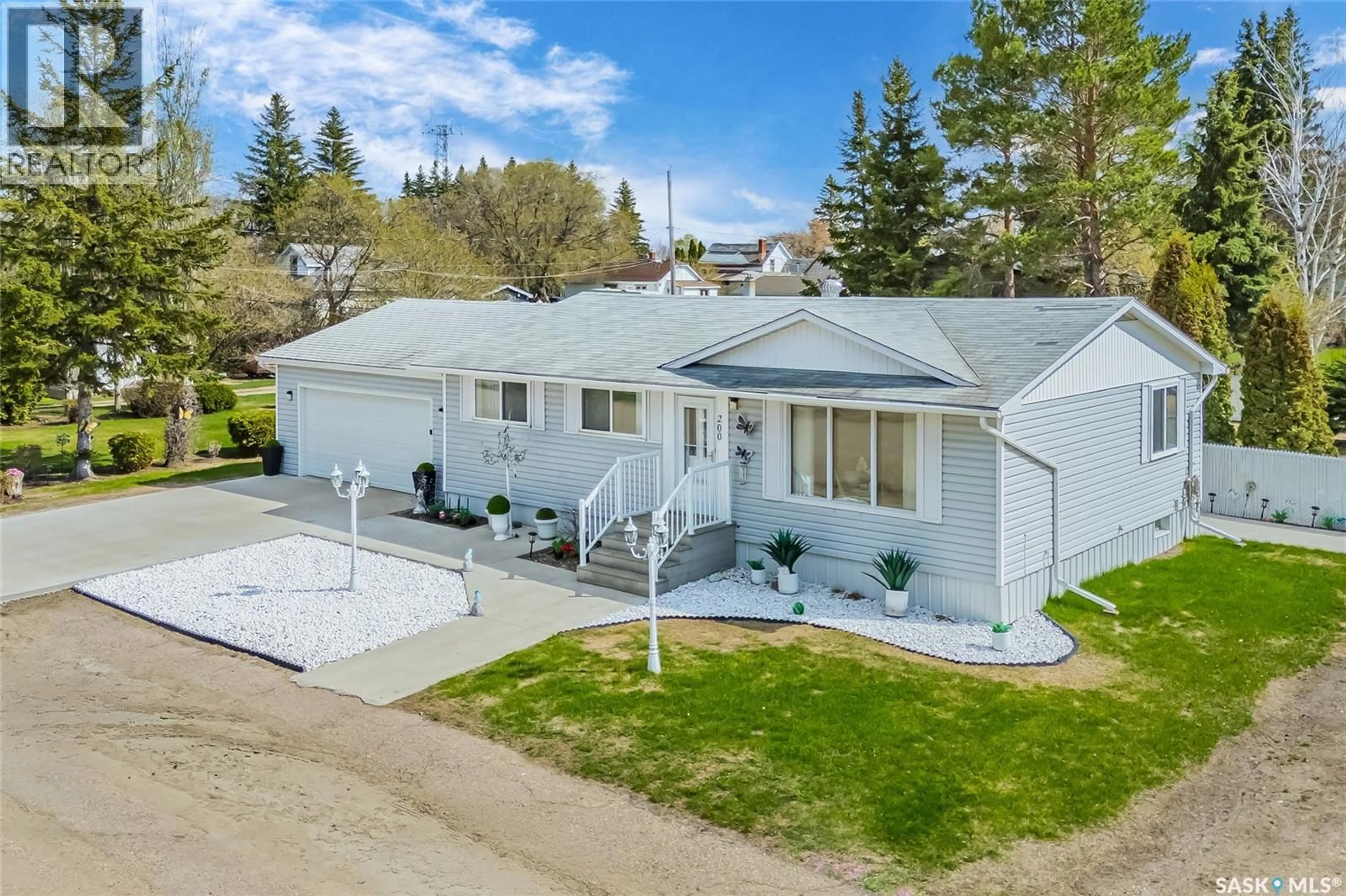 A pic from outside/outdoor area/front of a property/back of a property/a pic from drone, street for 200 BUFFER AVENUE, Vonda Saskatchewan S0K4N0