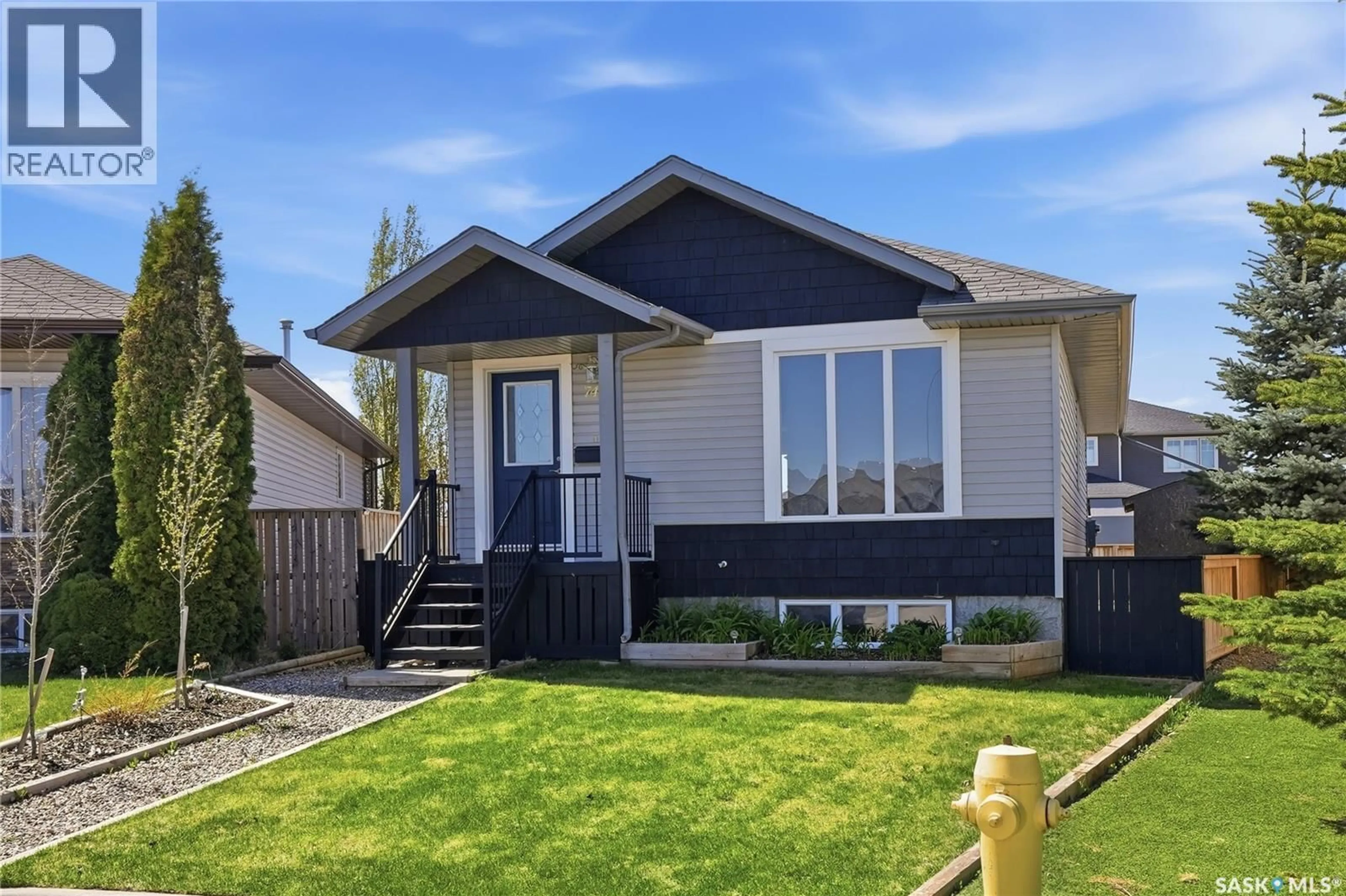 Home with vinyl exterior material, street for 741 GLENVIEW COVE, Martensville Saskatchewan S0K0A2