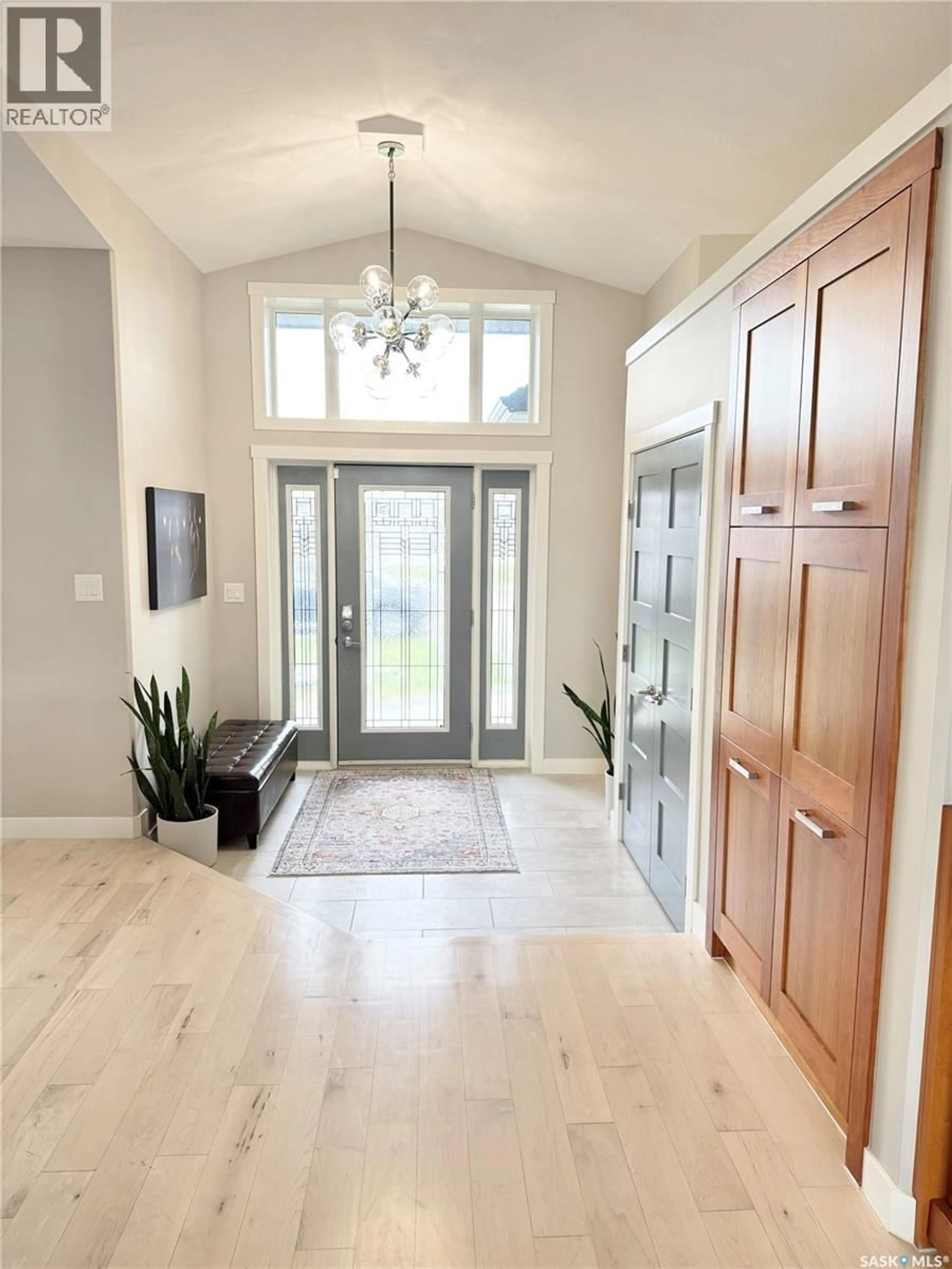 Indoor entryway for 1832 GORDON MILES PLACE, Weyburn Saskatchewan S4H0B9