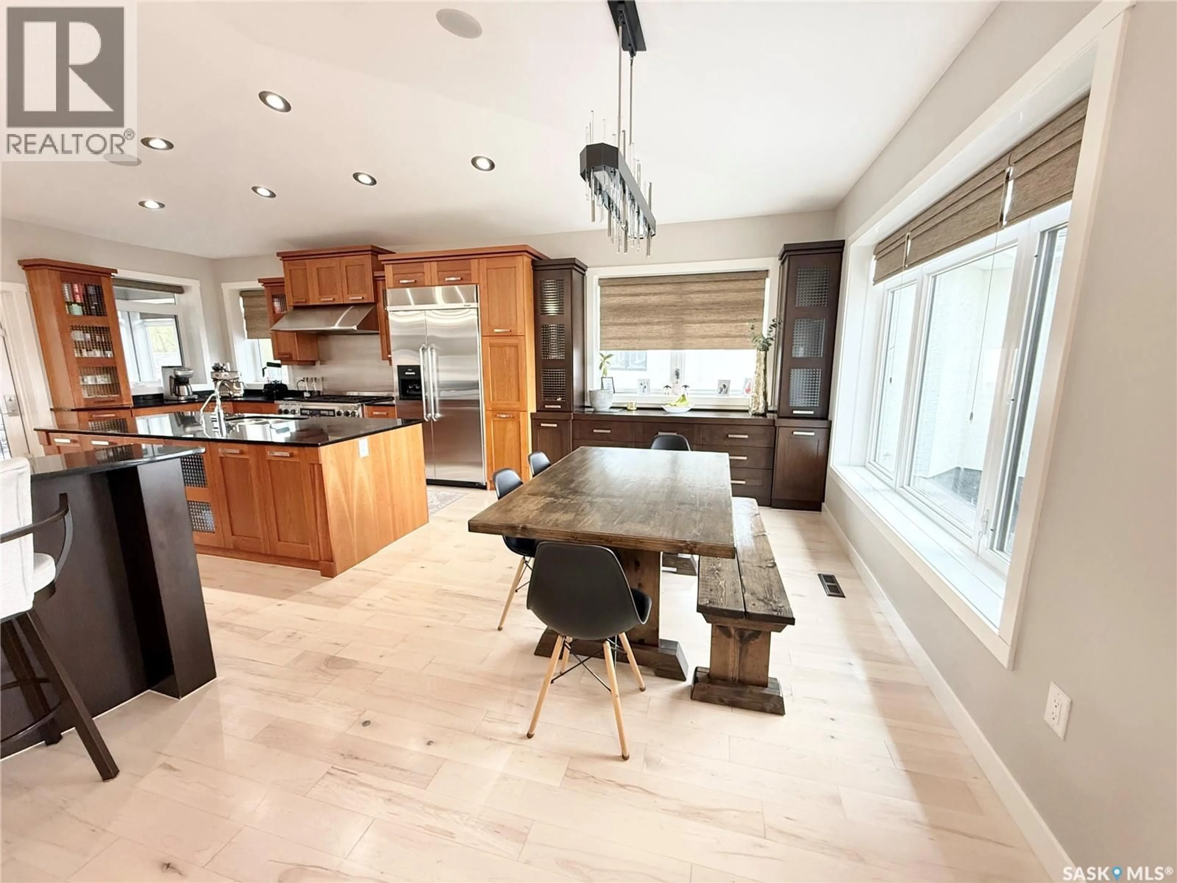 Contemporary kitchen, ceramic/tile floor for 1832 GORDON MILES PLACE, Weyburn Saskatchewan S4H0B9