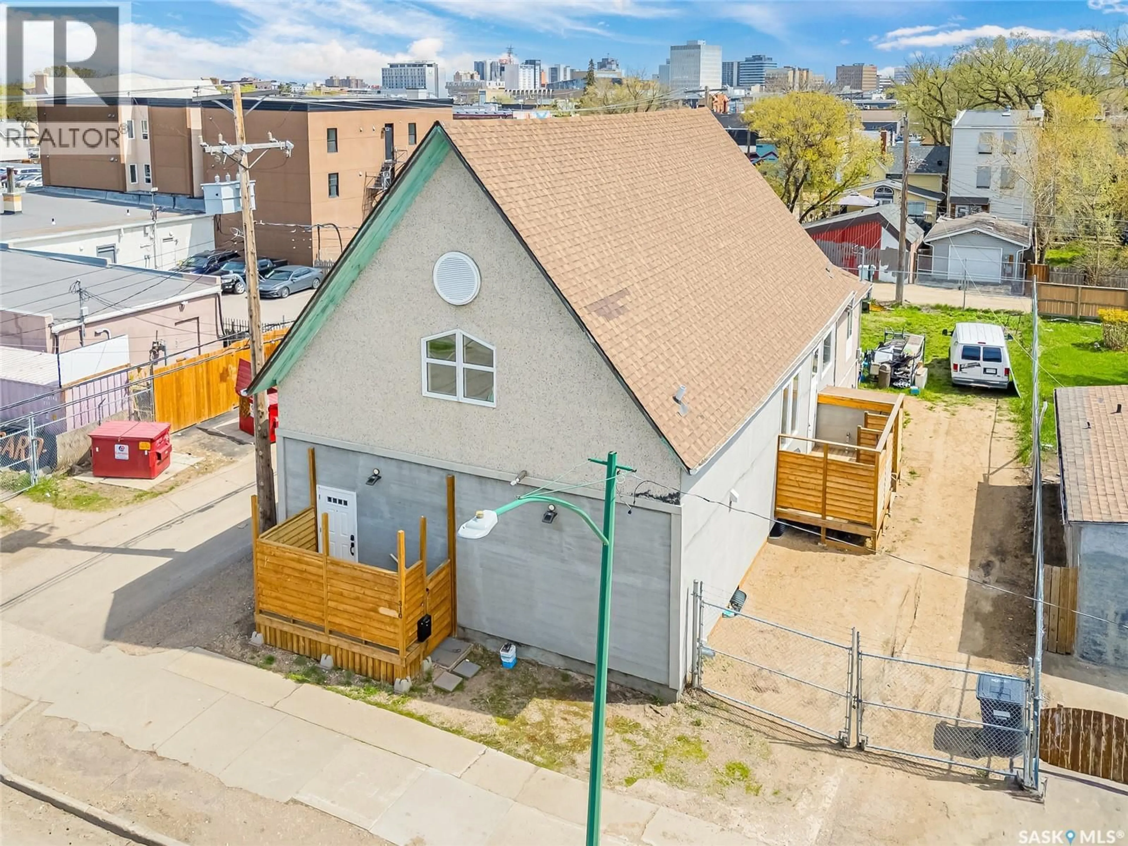 Unknown for 310 F AVENUE, Saskatoon Saskatchewan S7M1T2