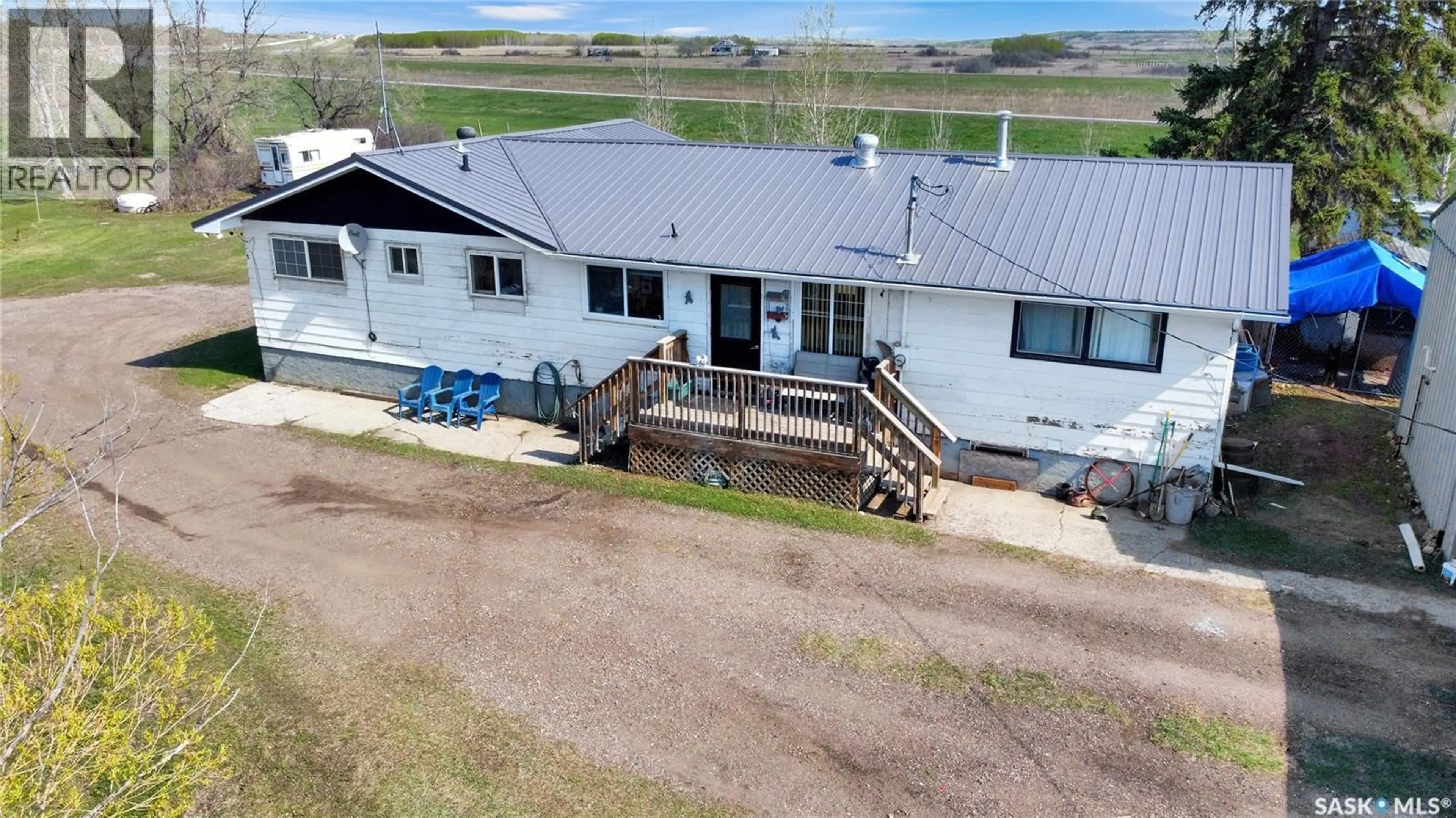 A pic from outside/outdoor area/front of a property/back of a property/a pic from drone, building for CHMELYNK ACREAGE, Battle River Rm No. 438 Saskatchewan S0M0E0
