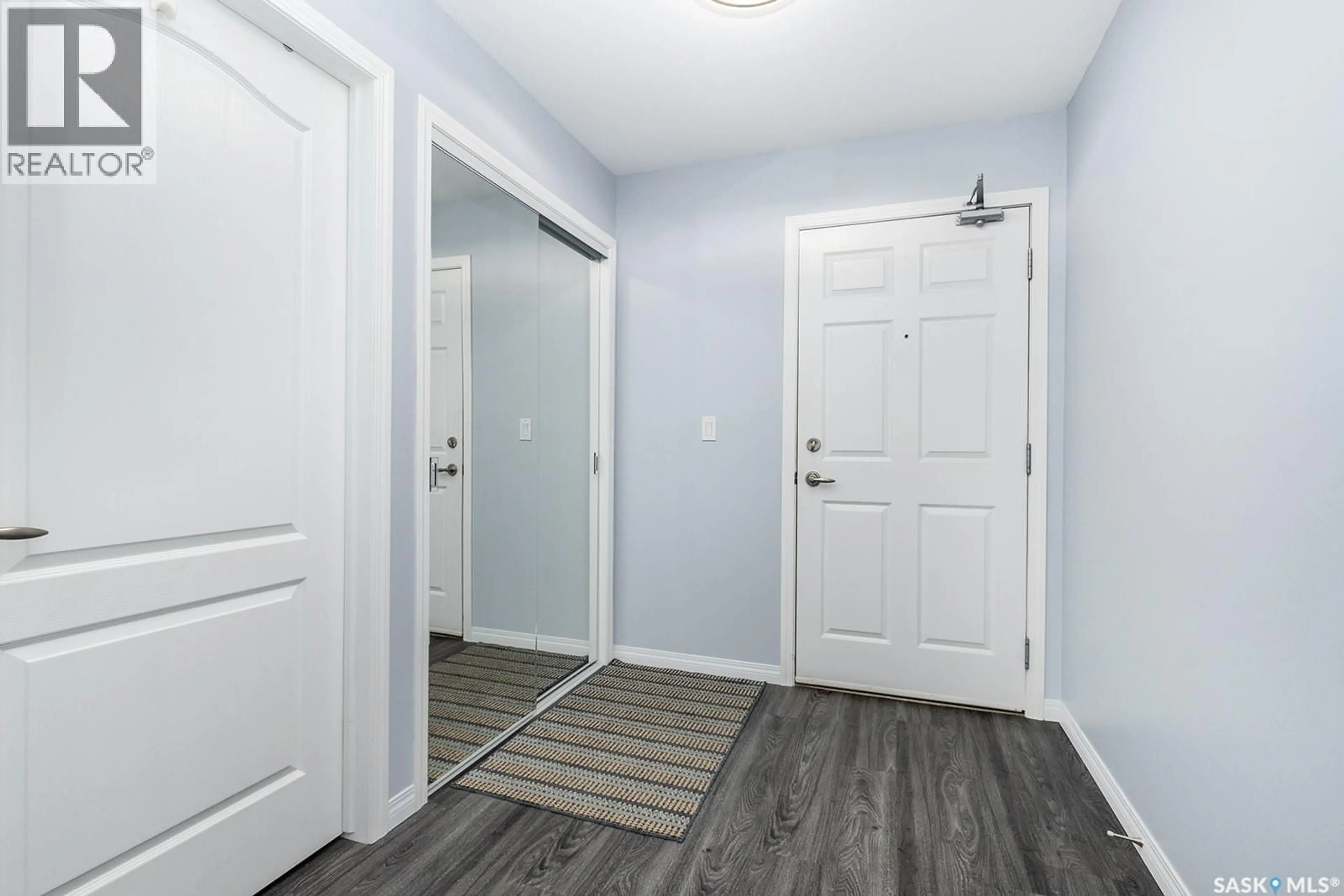 Indoor entryway for 104 230 HEATH AVENUE, Saskatoon Saskatchewan S7S1N7