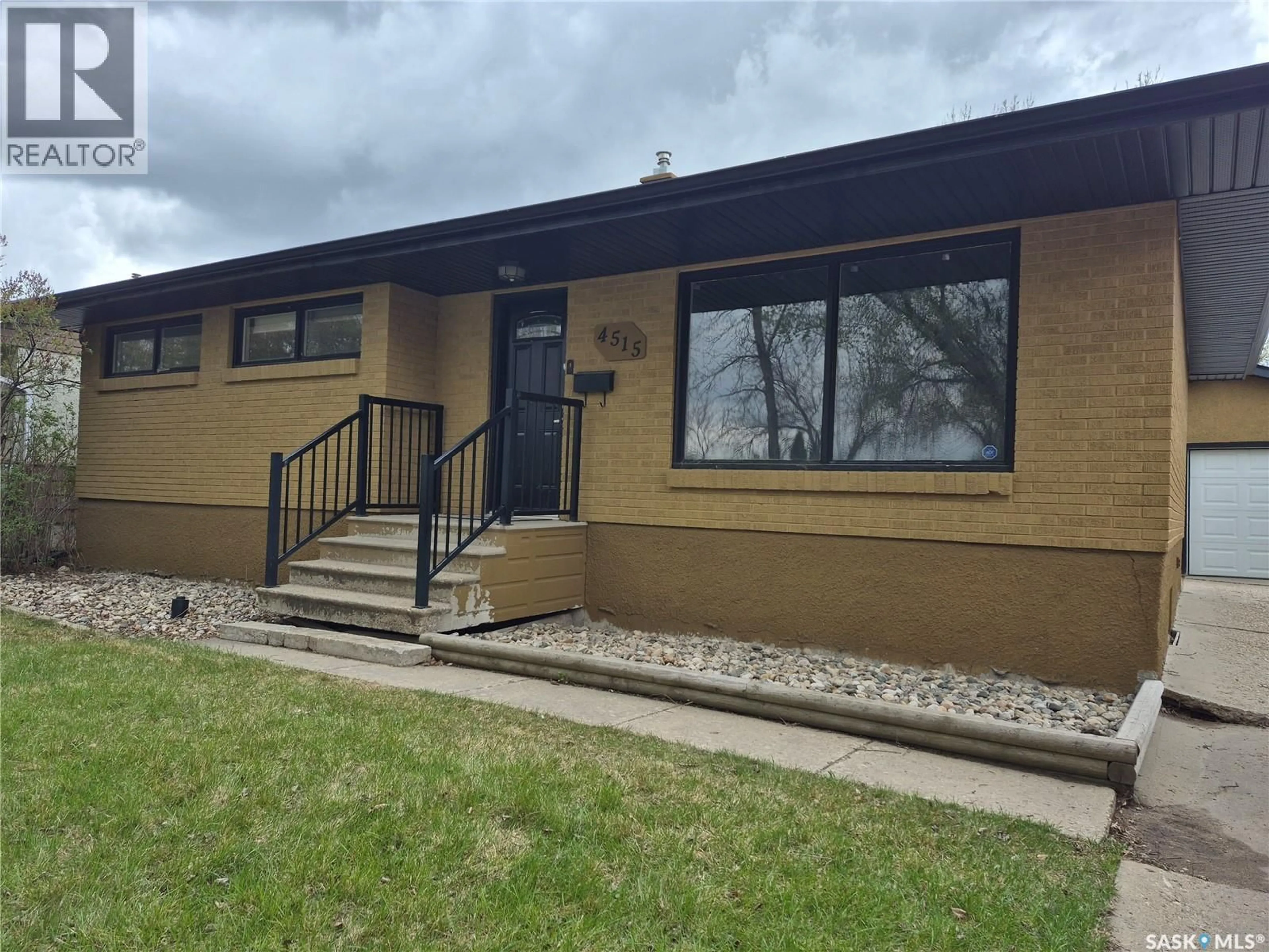 Unknown for 4515 SHERWOOD DRIVE, Regina Saskatchewan S4R3B3