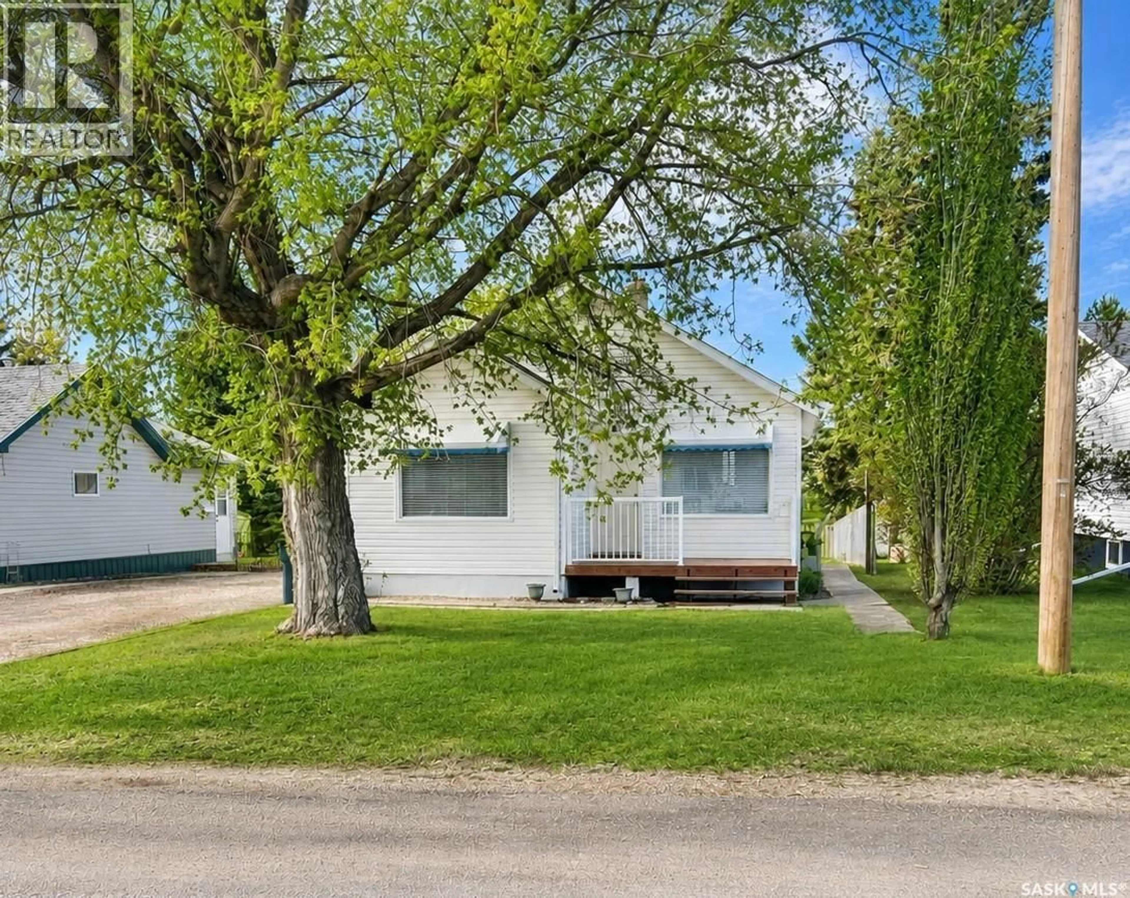 Unknown for 208 4TH AVENUE, Shellbrook Saskatchewan S0J2E0