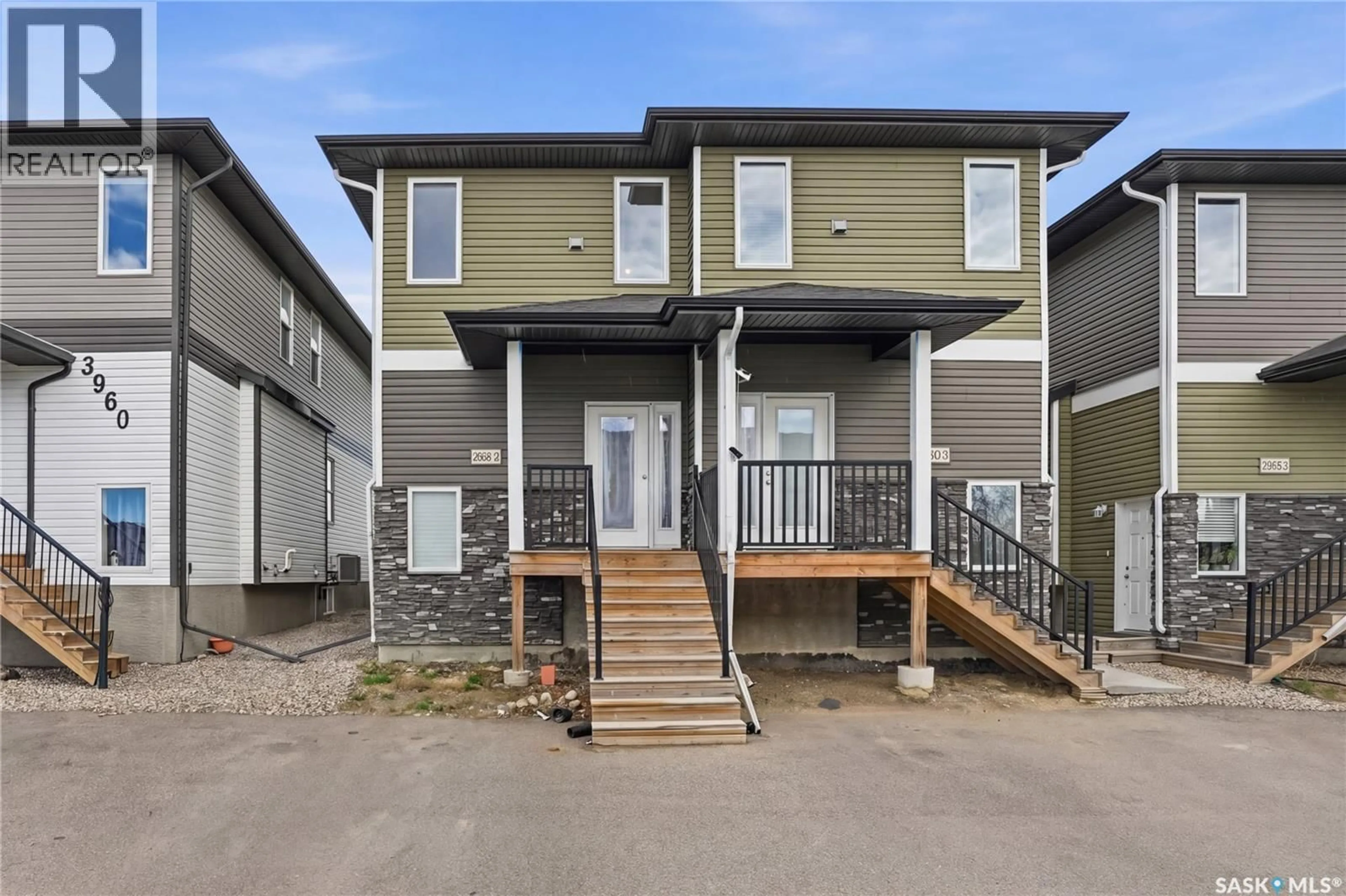 Home with vinyl exterior material, street for 4 - 3960 7TH AVENUE, Regina Saskatchewan S4N7L9
