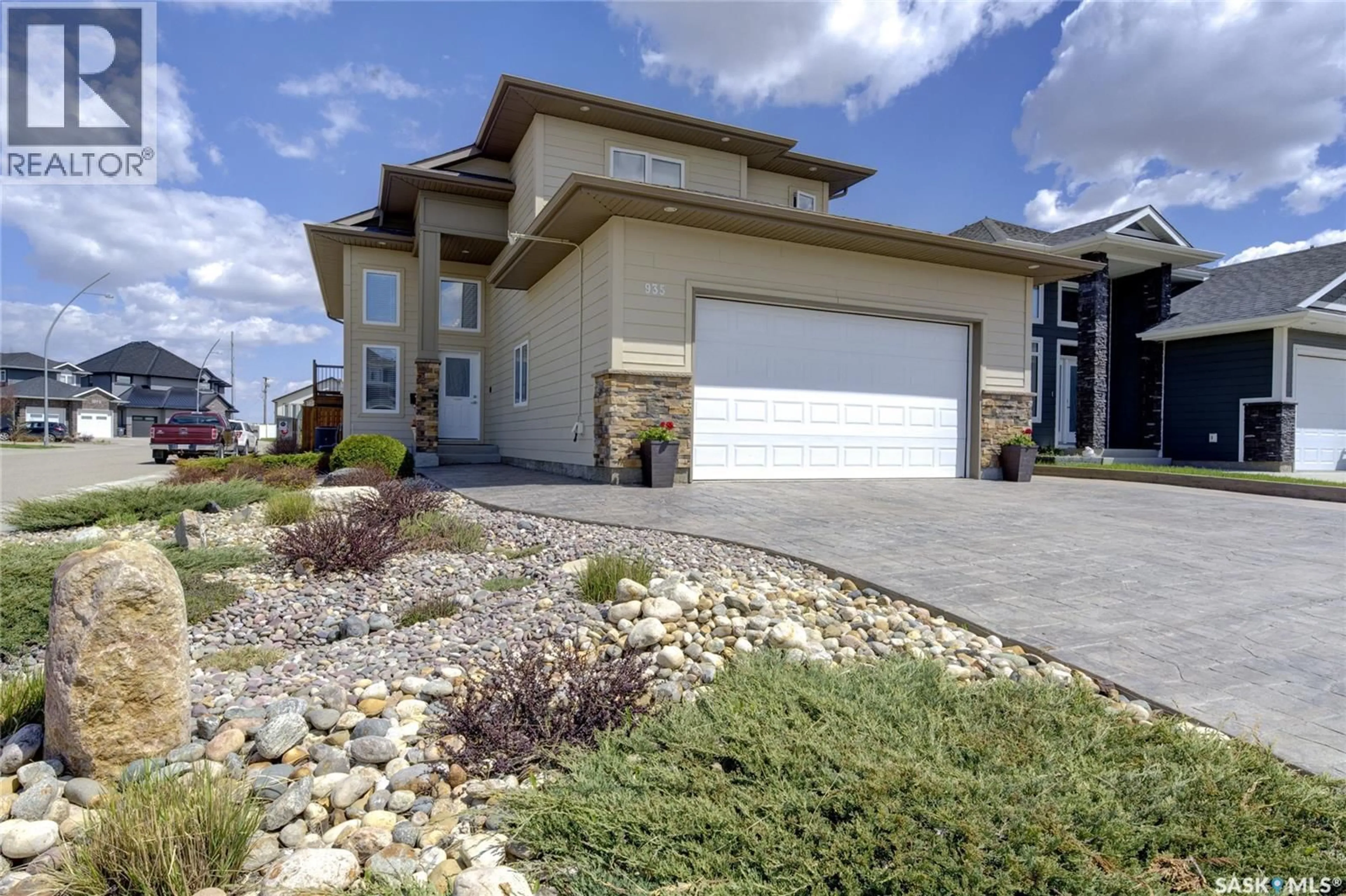 Unknown for 935 GLACIAL SHORES MANOR, Saskatoon Saskatchewan S7W0R2