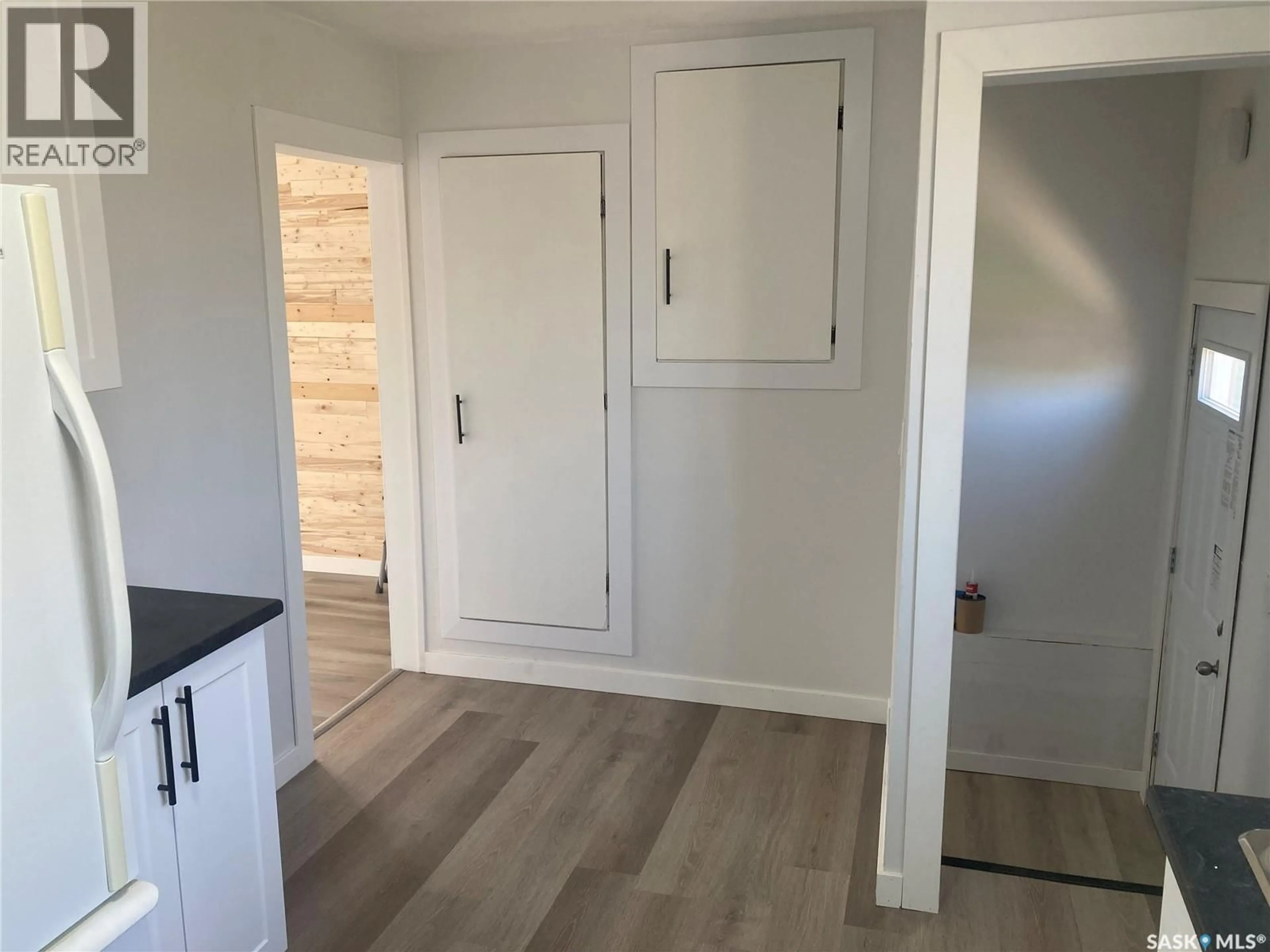 A pic of a room for 349 X AVENUE, Saskatoon Saskatchewan S7M3H5