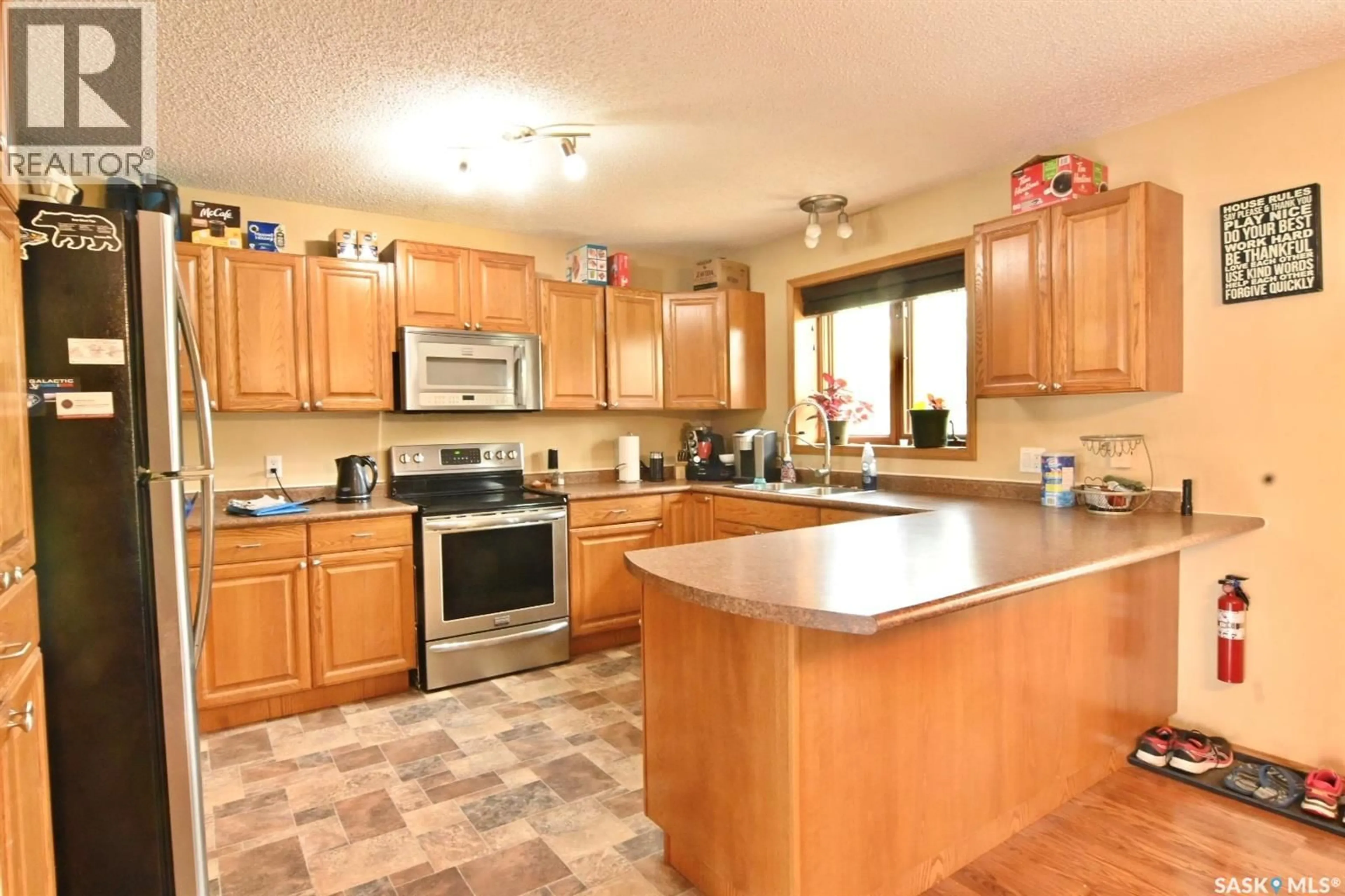 Open concept kitchen, unknown for 311 WALTER SCOTT AVENUE, Hanley Saskatchewan S0G2E0