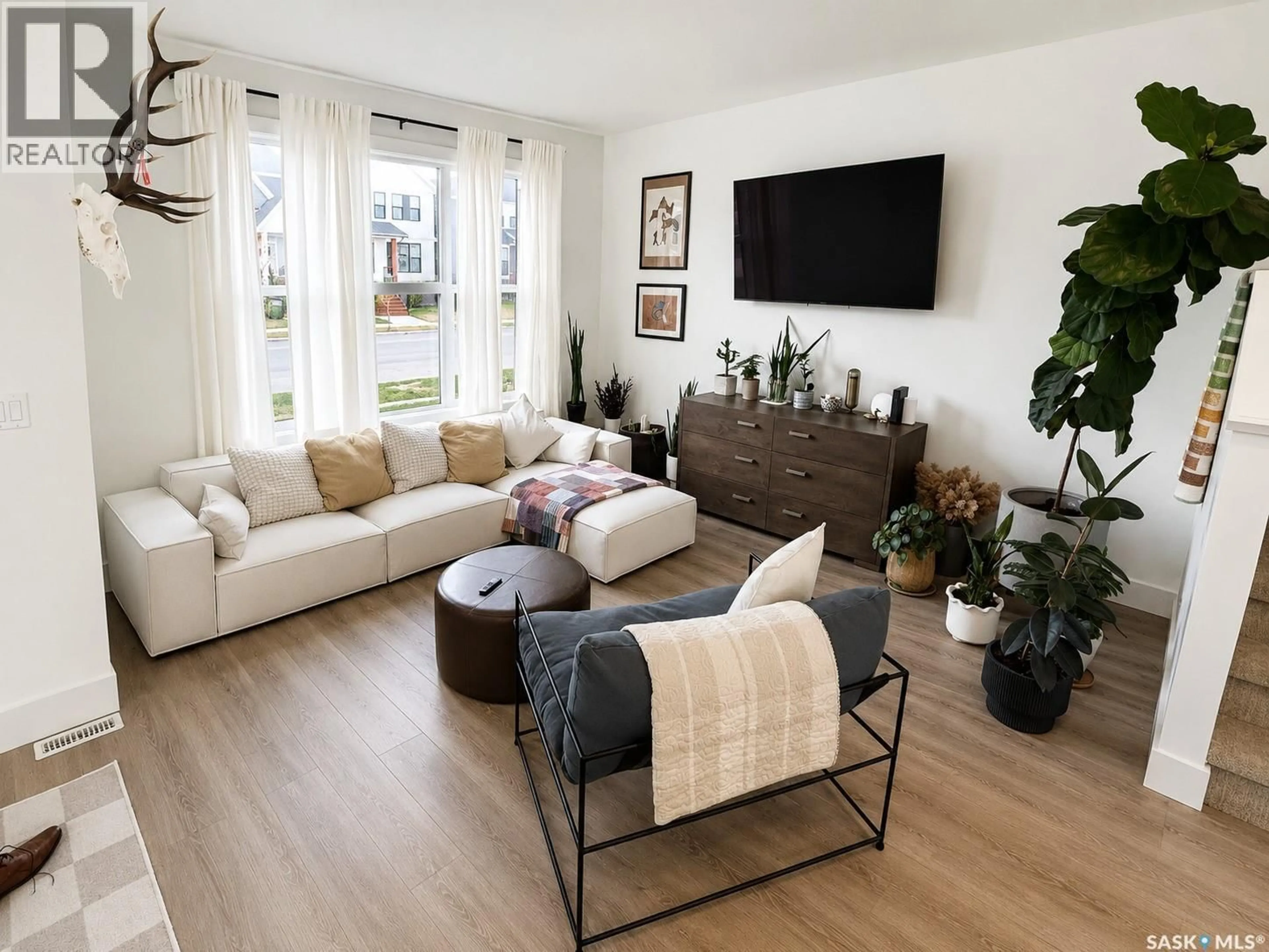 Living room with furniture, unknown for 145 ROSEWOOD BOULEVARD, Saskatoon Saskatchewan S7V0P4
