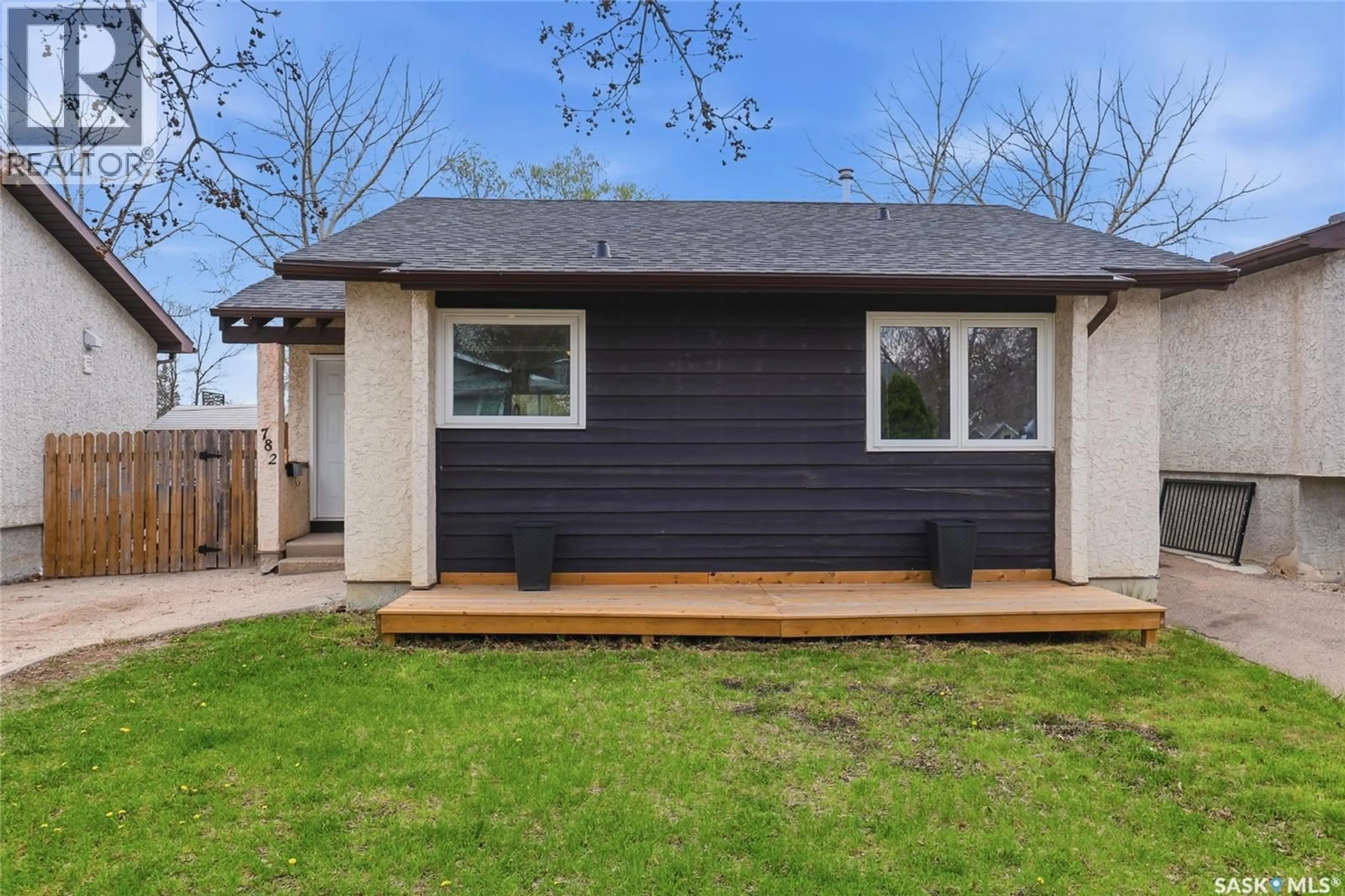 Home with vinyl exterior material, street for 782 HAYWORTH CRESCENT, Regina Saskatchewan S4X1Y1