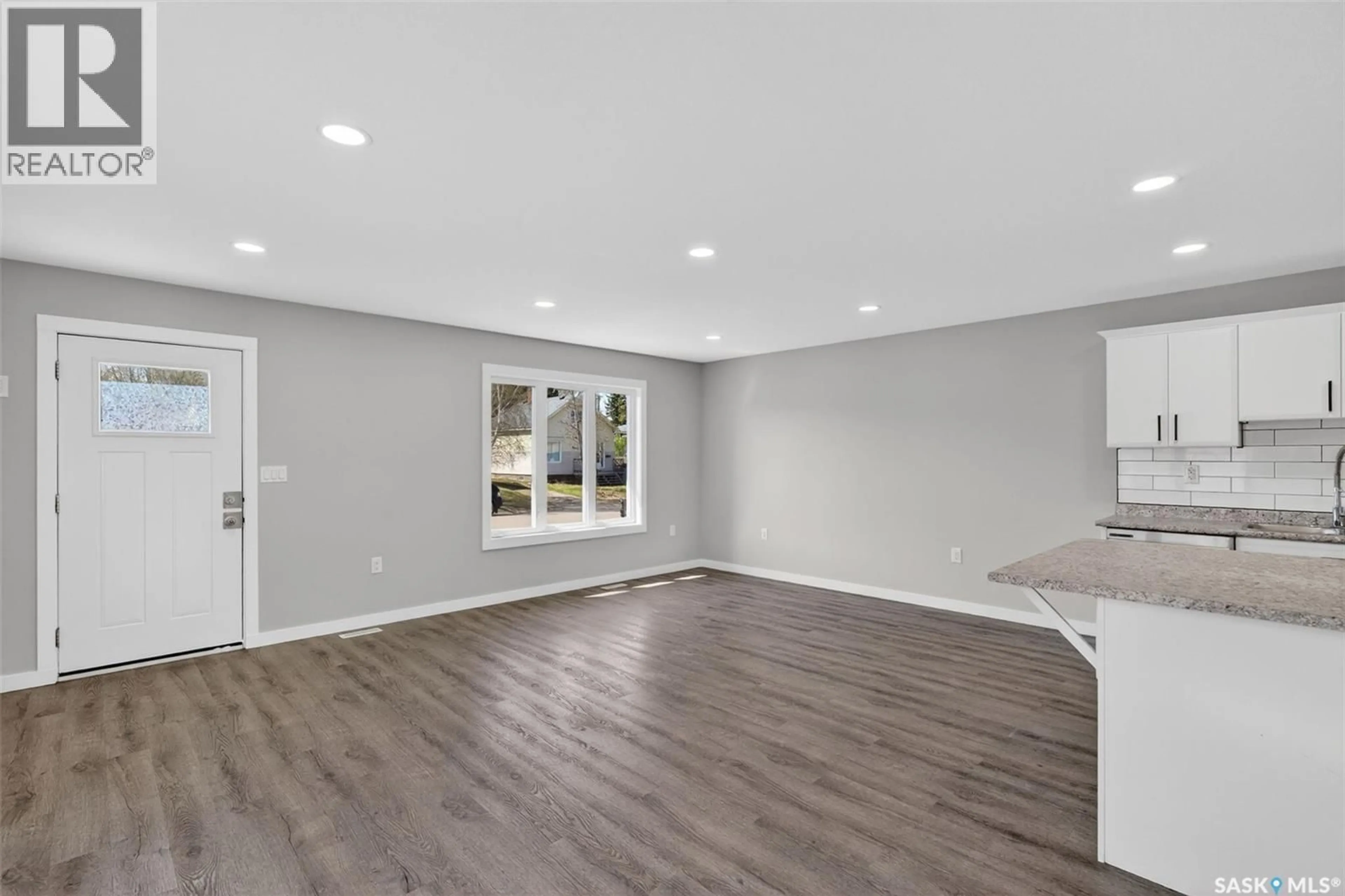 A pic of a room for 546 21ST STREET, Prince Albert Saskatchewan S6V1M4