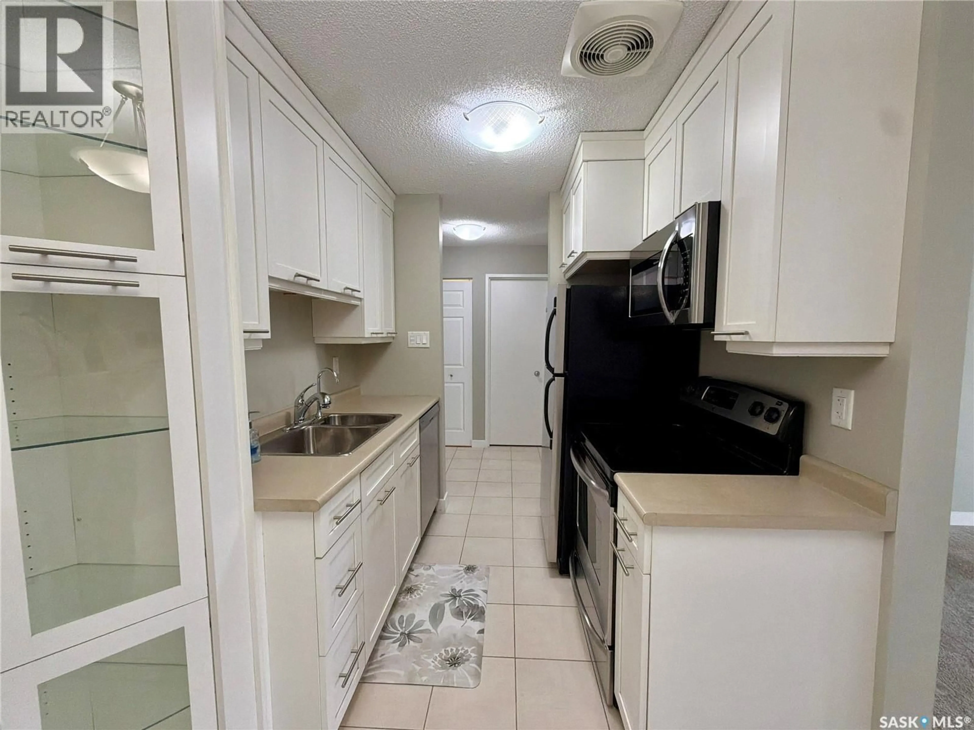 Standard kitchen, unknown for 206 - 4615 RAE STREET, Regina Saskatchewan S4S3B2