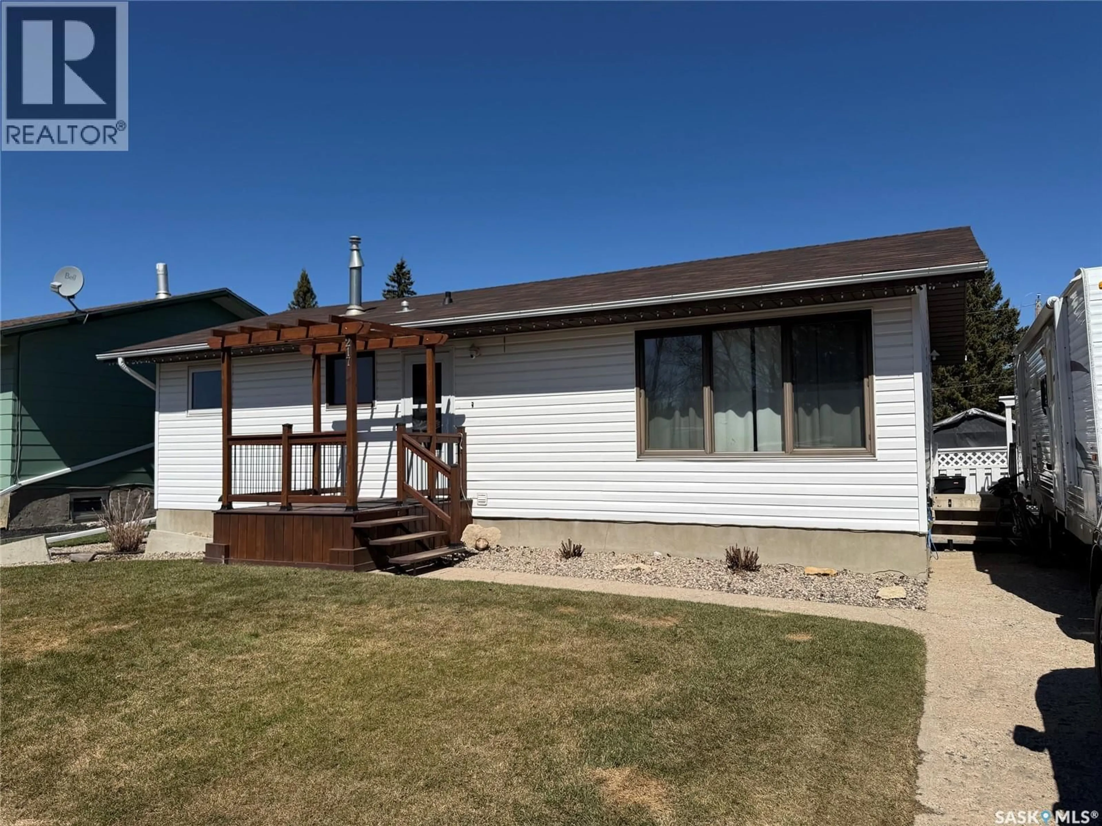 A pic from outside/outdoor area/front of a property/back of a property/a pic from drone, unknown for 217 4TH AVENUE, Spiritwood Saskatchewan S0J2M0