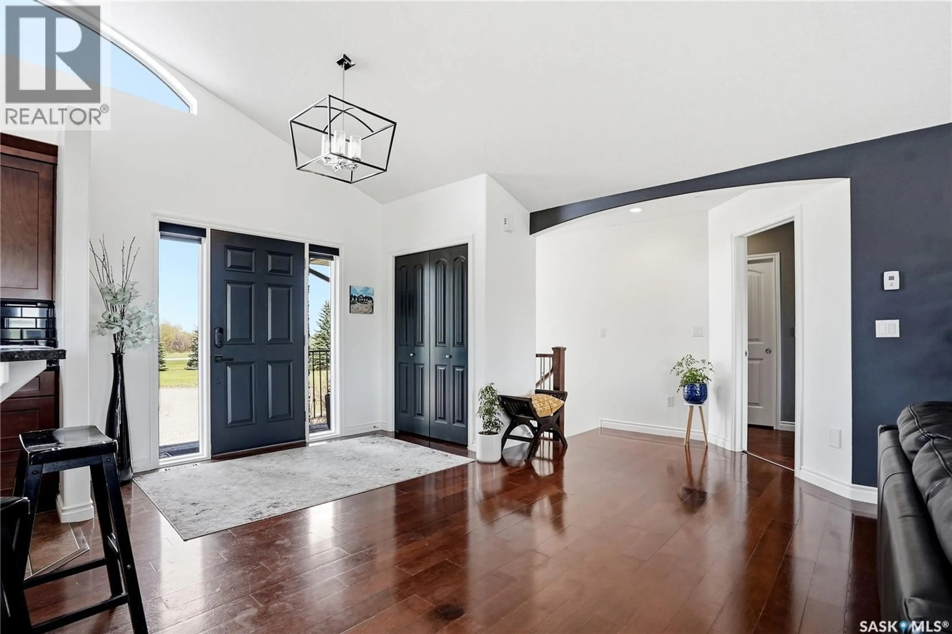 Indoor entryway for 11 COUNTRY ROAD, Dundurn Rm No. 314 Saskatchewan S7C0A7
