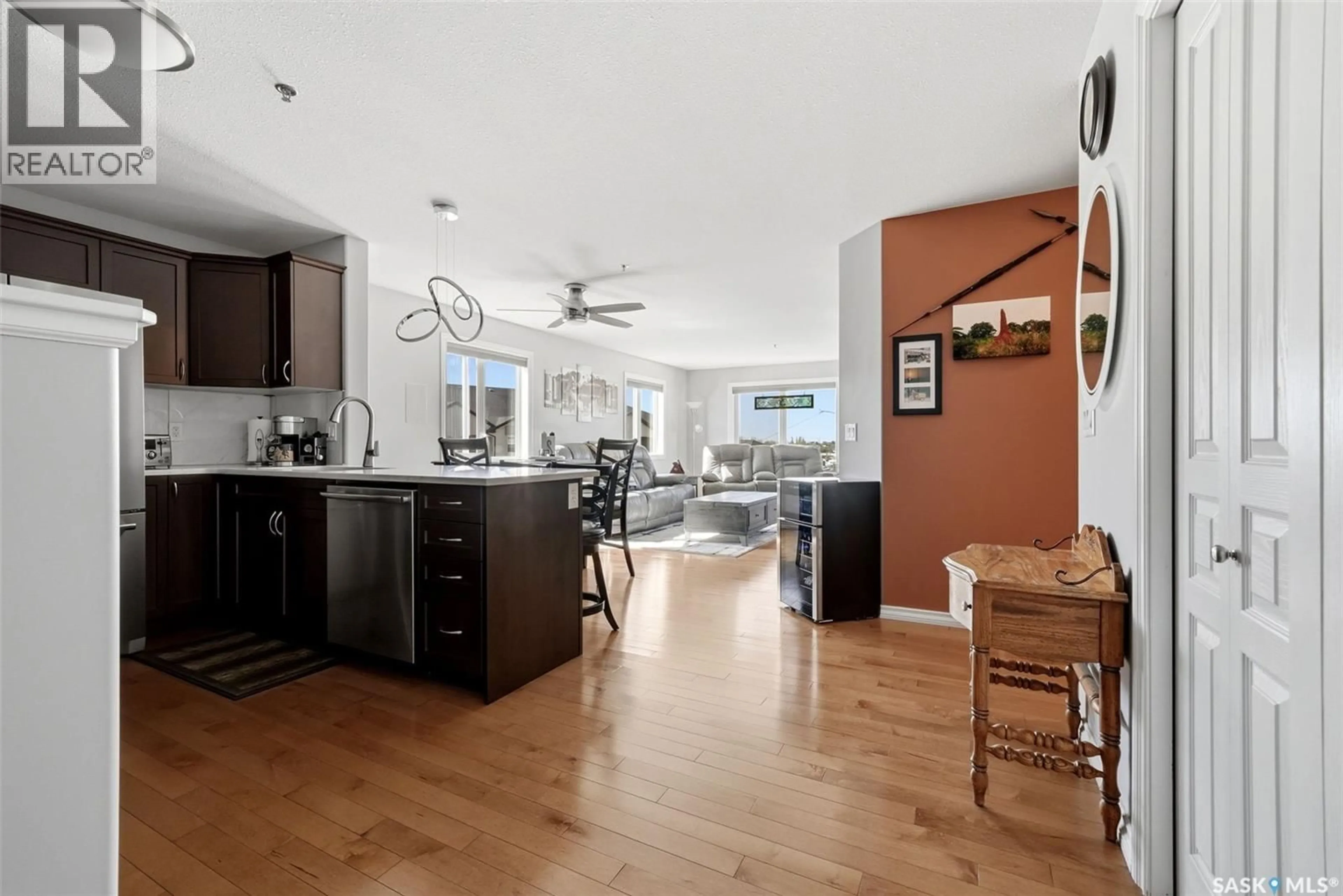 Open concept kitchen, unknown for 217 1621 DAKOTA DRIVE, Regina Saskatchewan S4Z0A8
