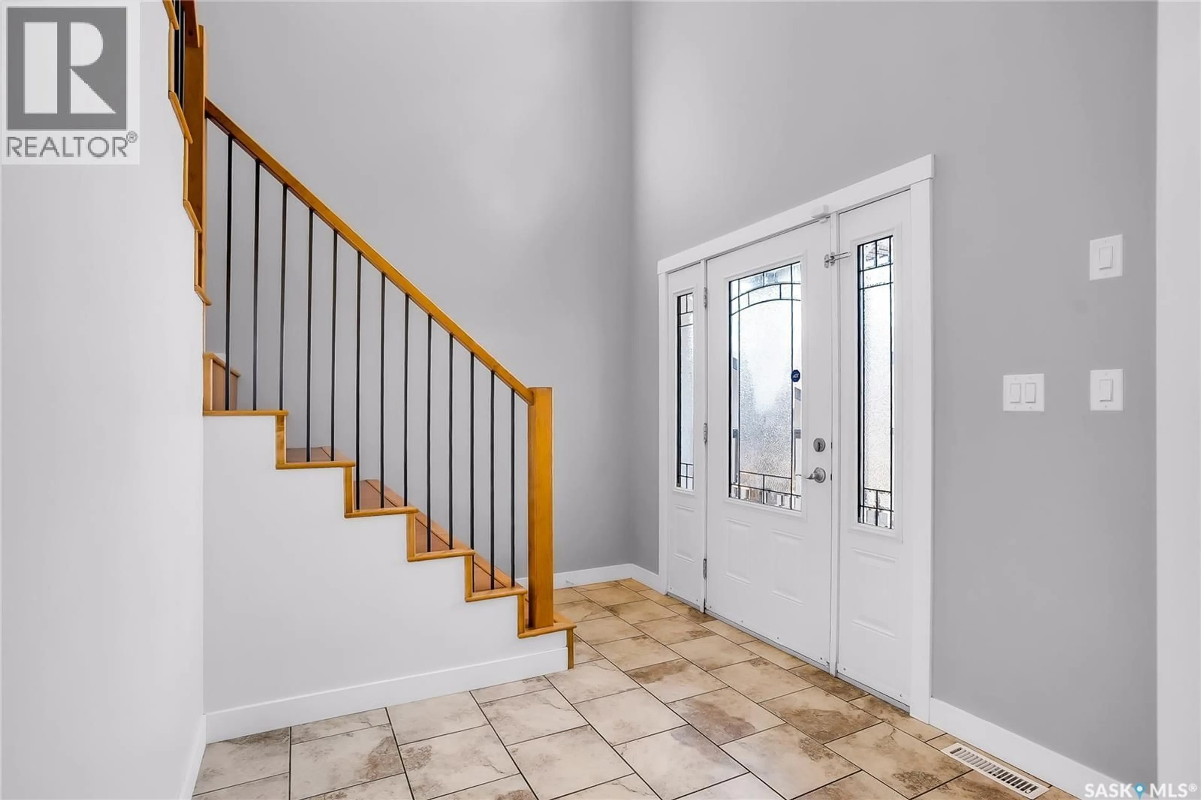 Indoor entryway for 208 O' MEARA COURT, Warman Saskatchewan S0K4S1