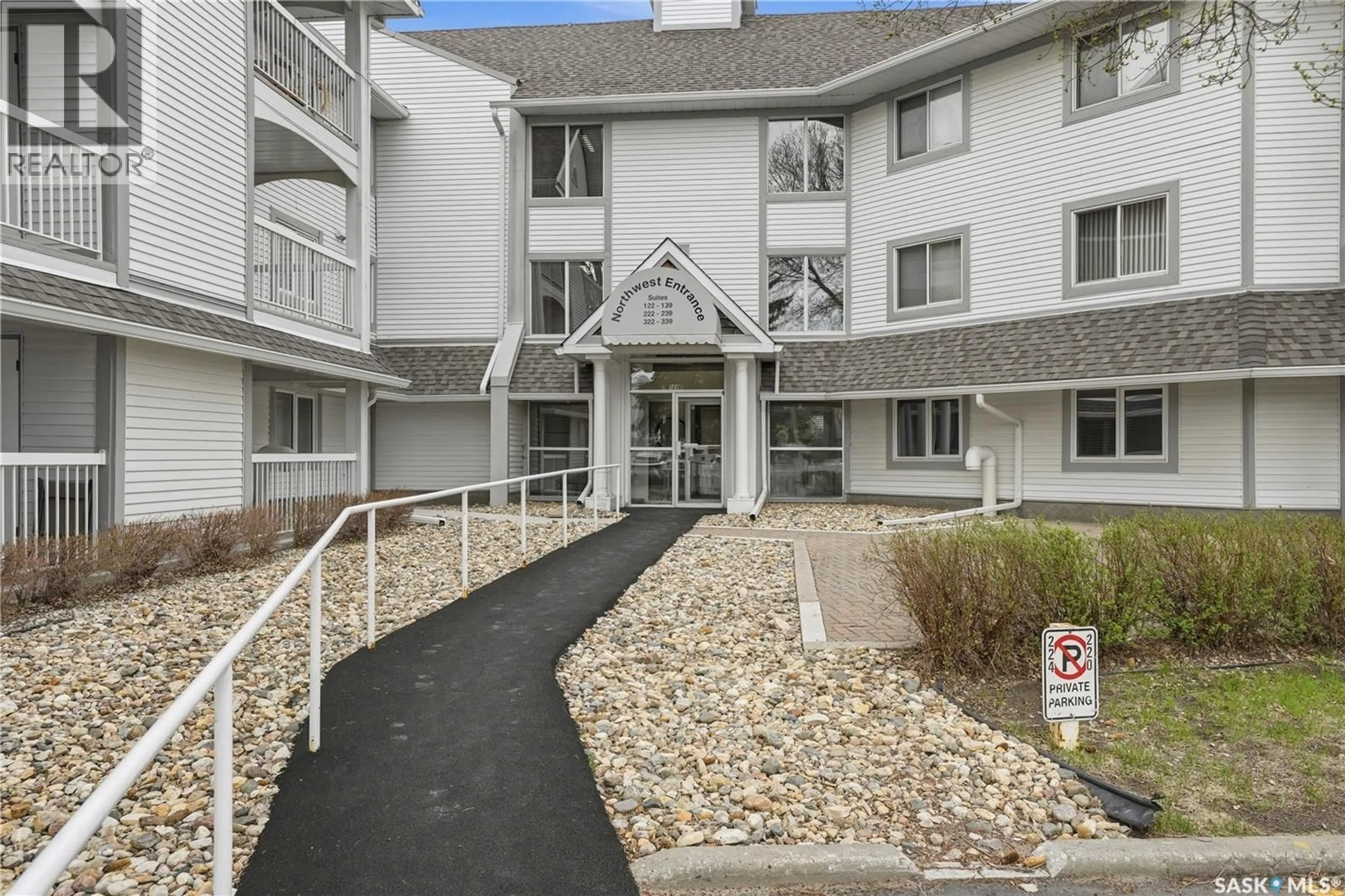 Unknown for 134 960 ASSINIBOINE AVENUE E, Regina Saskatchewan S4V2P8