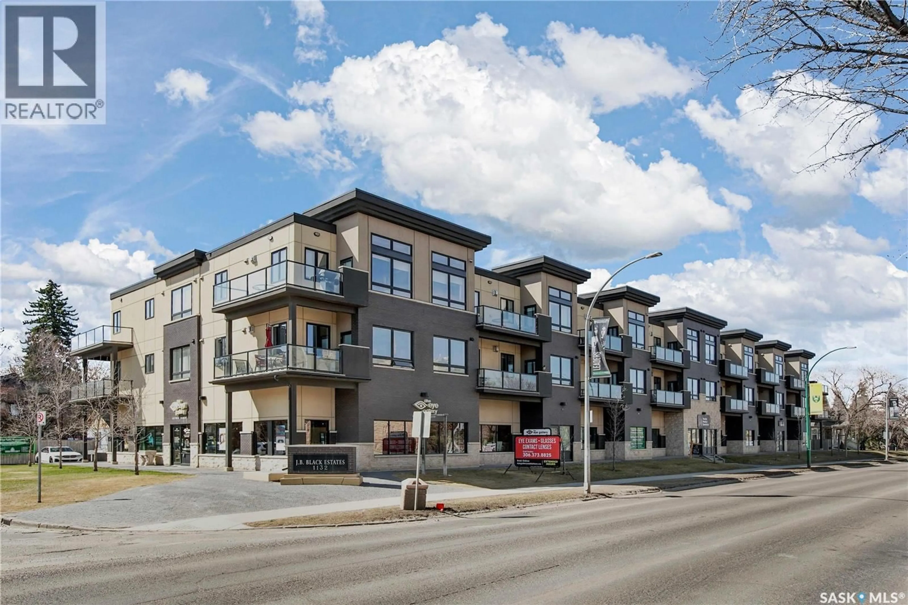 Patio, unknown for 314 - 1132 COLLEGE DRIVE, Saskatoon Saskatchewan S7N0W2