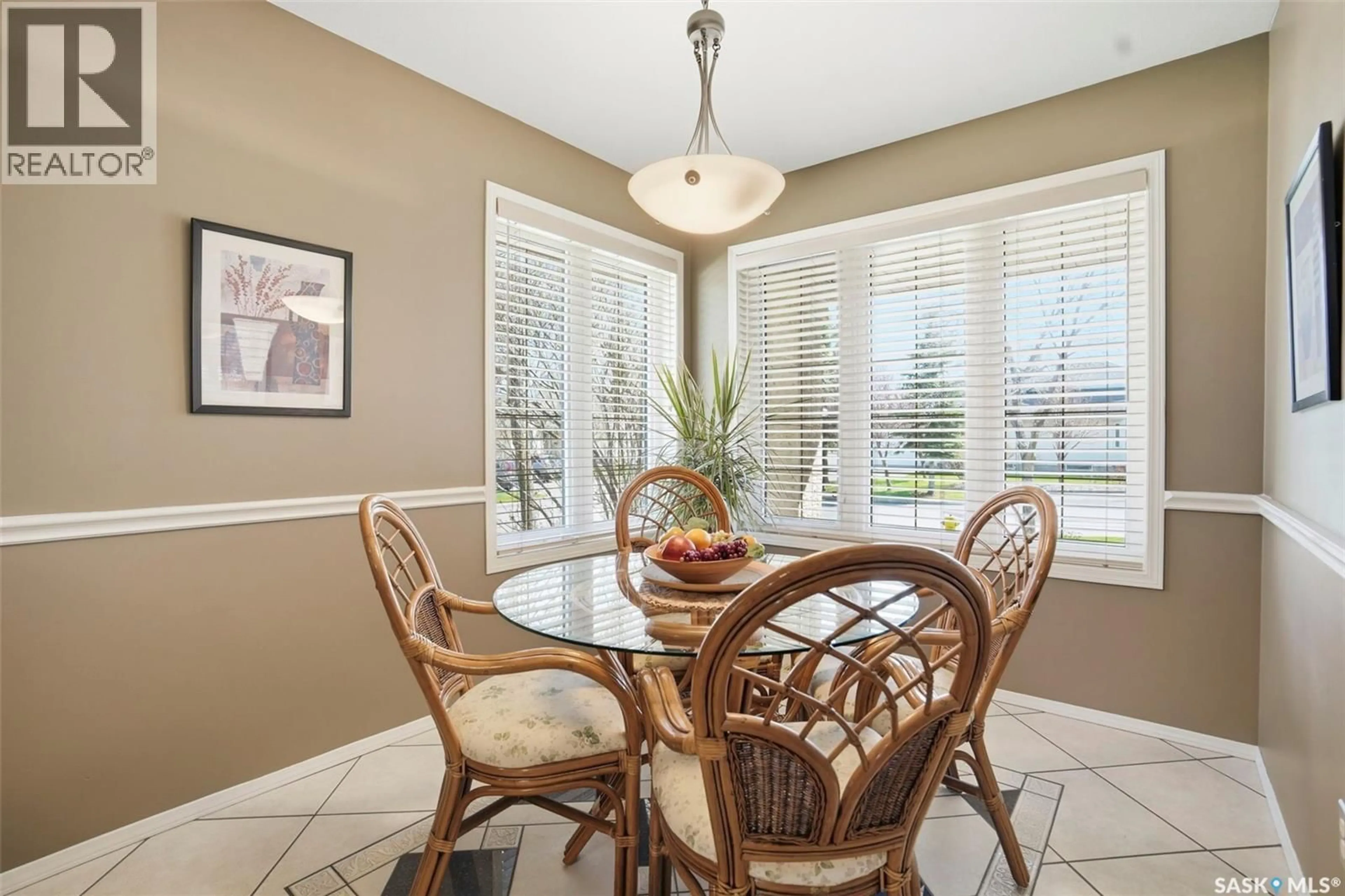 Dining room, ceramic/tile floor for 1 330 STODOLA COURT, Saskatoon Saskatchewan S7N1N9