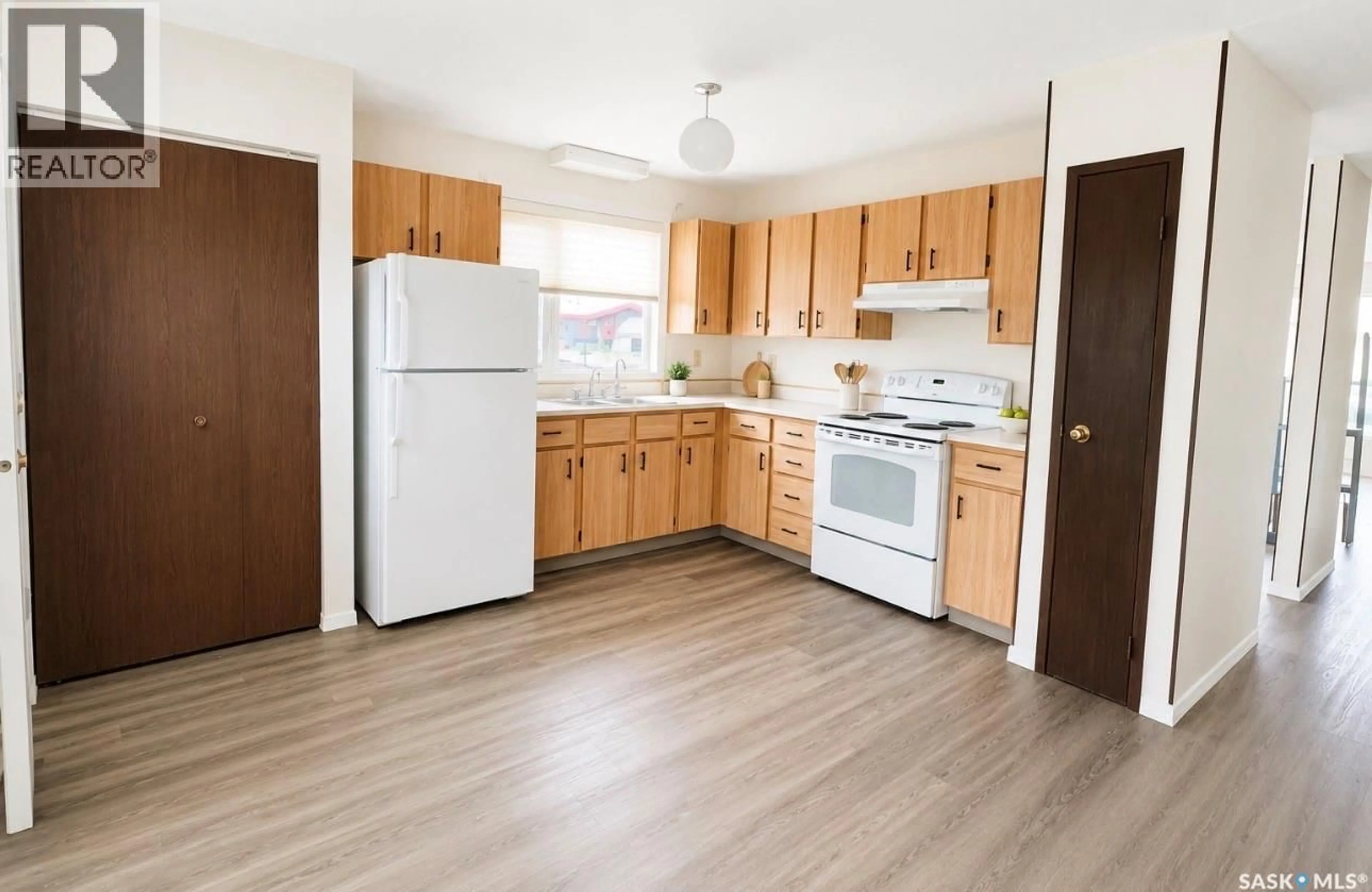 Standard kitchen, unknown for 225 WESTVIEW DRIVE, Coronach Saskatchewan S0H0Z0