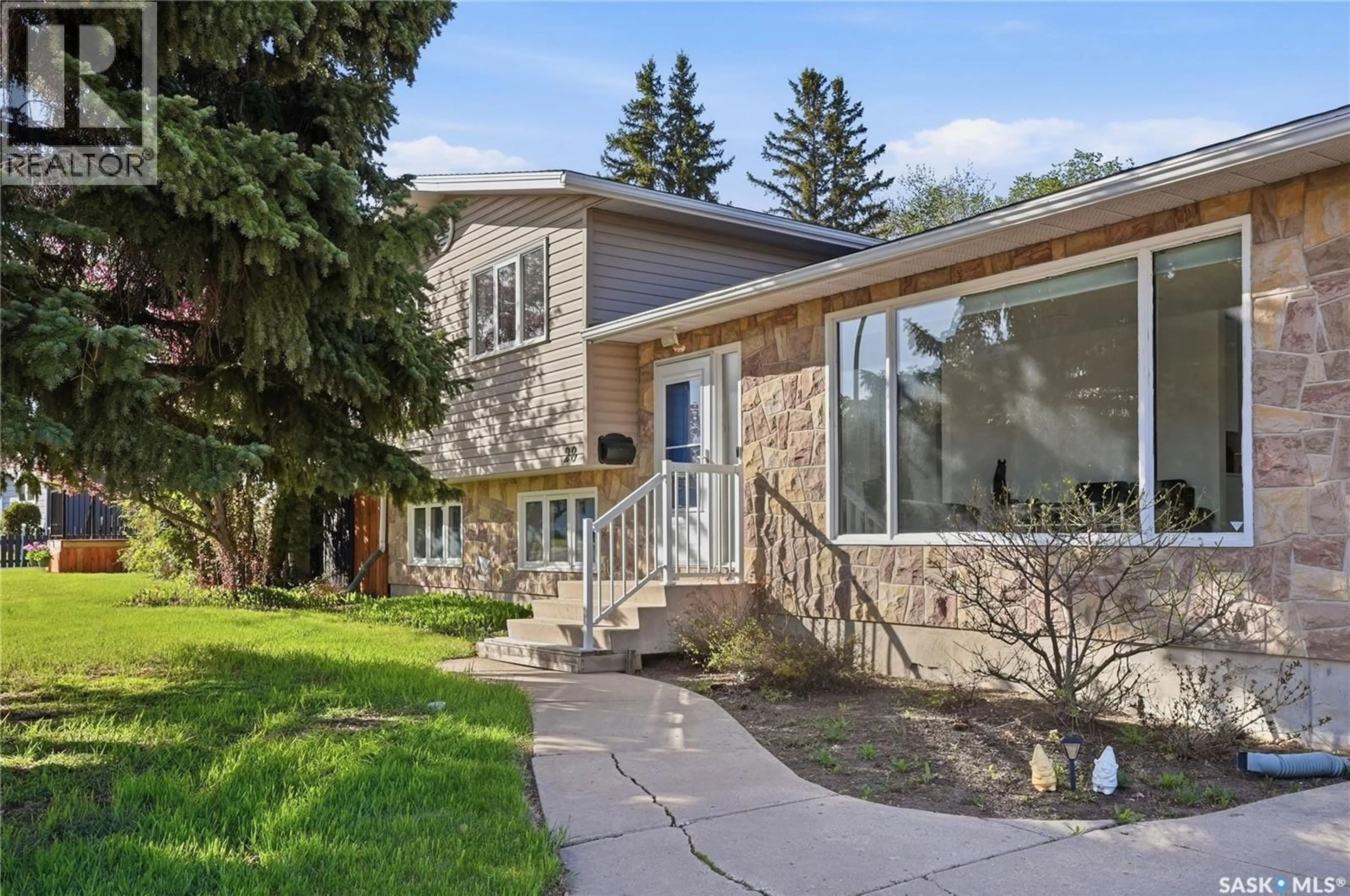 Home with brick exterior material, street for 28 MALTA CRESCENT, Saskatoon Saskatchewan S7L3W1