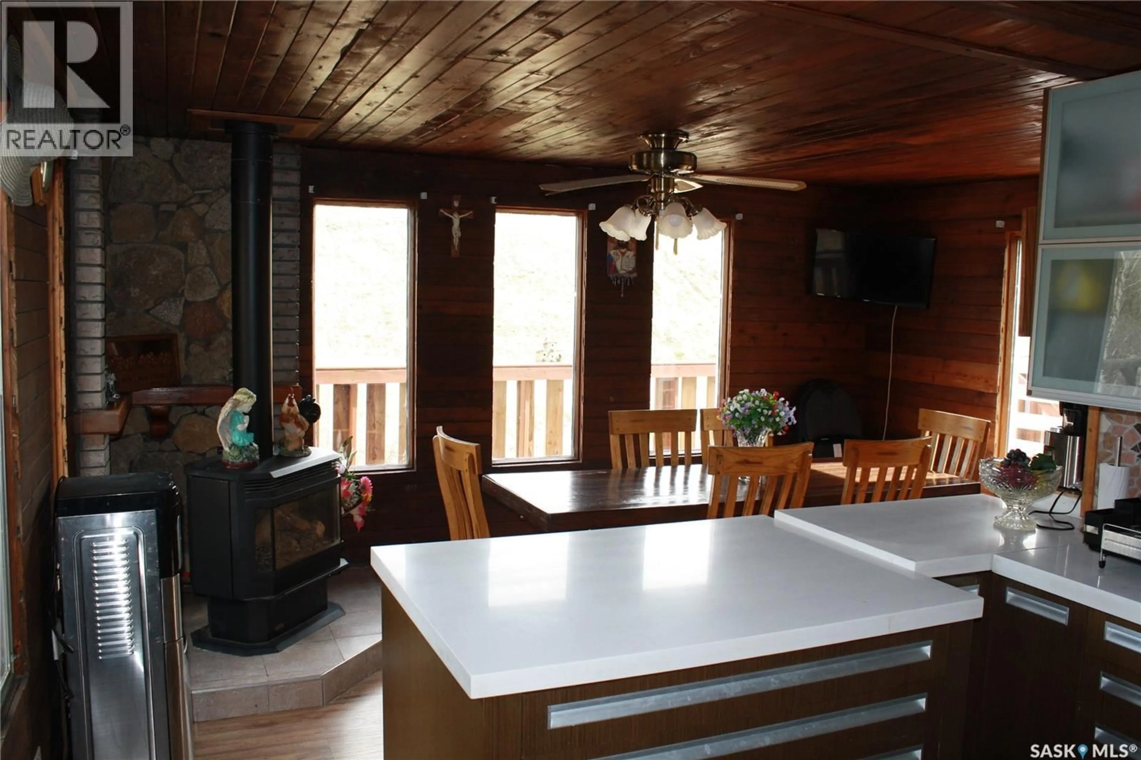 Dining room, wood/laminate floor for 5097 DOMREMY BEACH, Wakaw Lake Saskatchewan S0K4P0