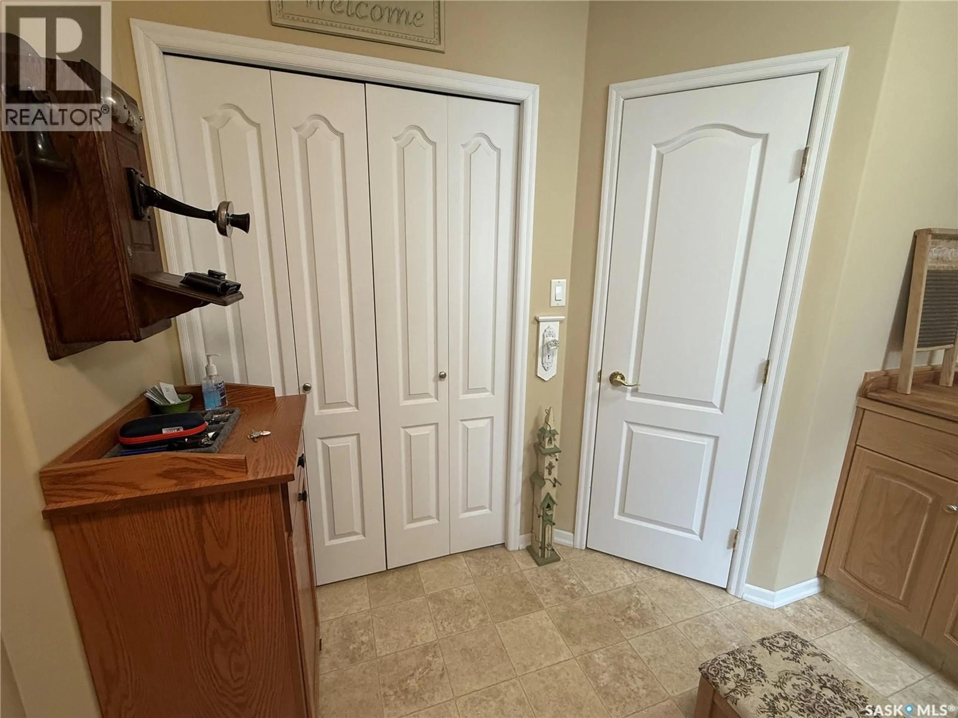 Indoor entryway for 225 3RD STREET, Weyburn Rm No. 67 Saskatchewan S0C1X0