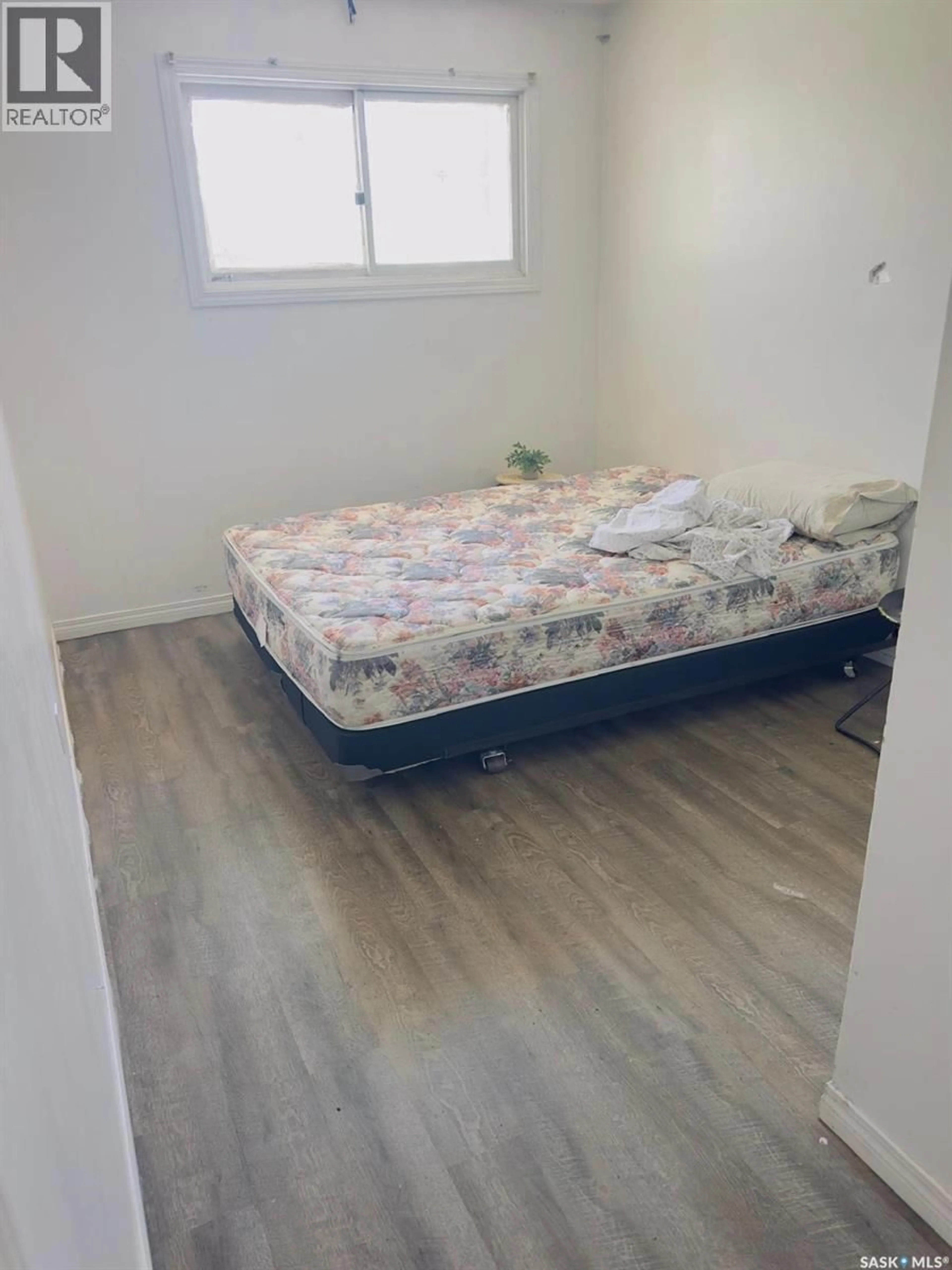 A pic of a room for 1607 ACADIA DRIVE, Saskatoon Saskatchewan S7H5K7