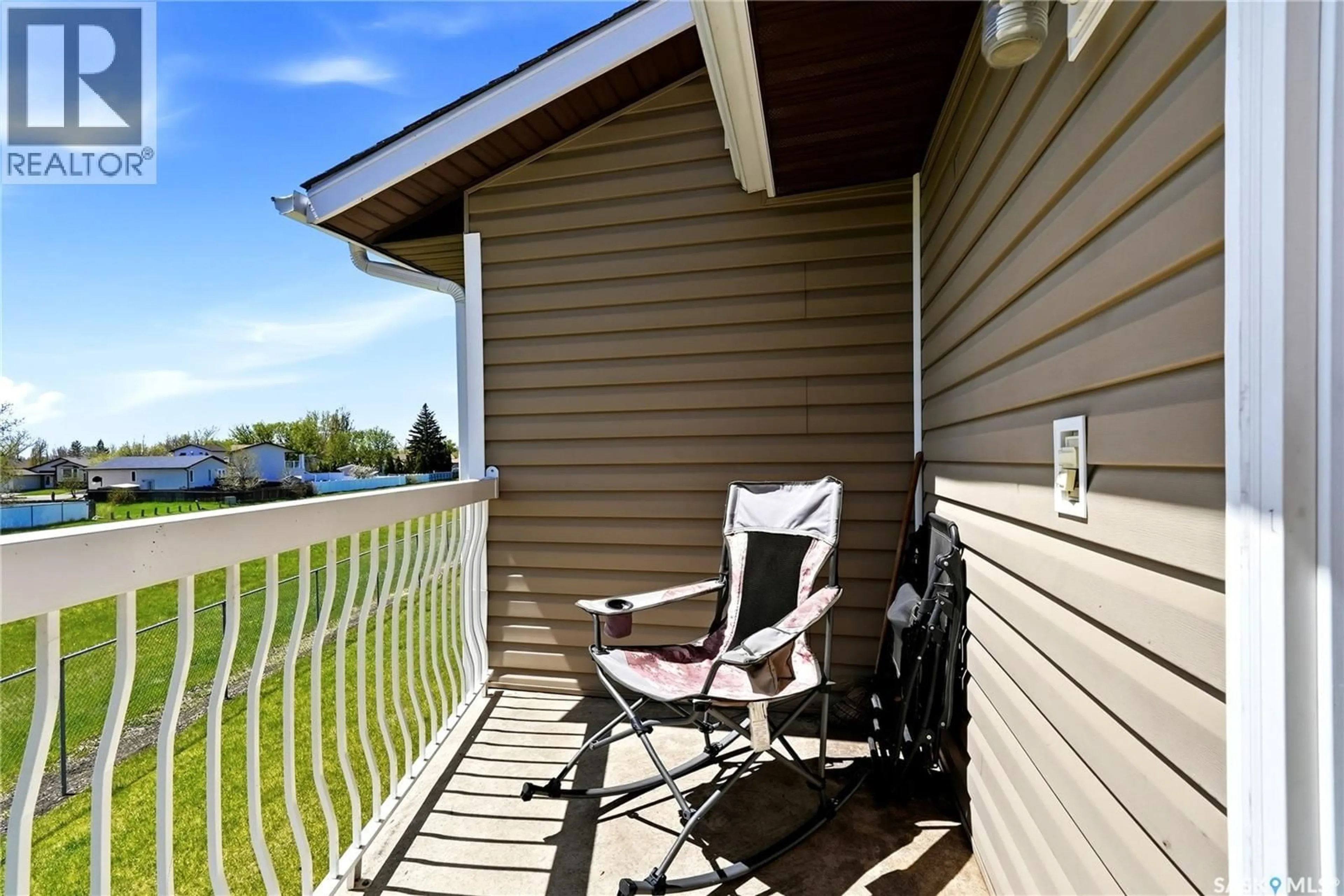 Patio, water/lake/river/ocean view for 6427 ROCHDALE BOULEVARD, Regina Saskatchewan S4X2Y9