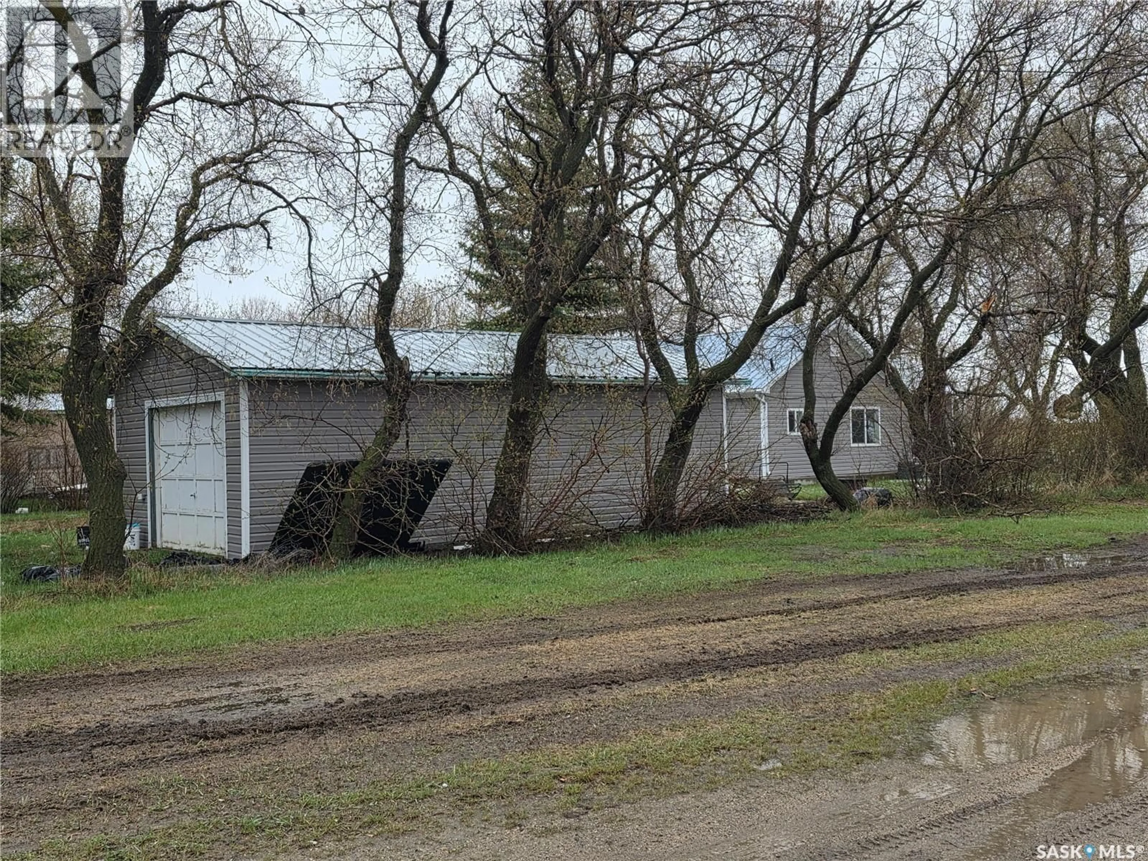Shed for 700 RAILWAY AVENUE, Dysart Saskatchewan S0G1H0